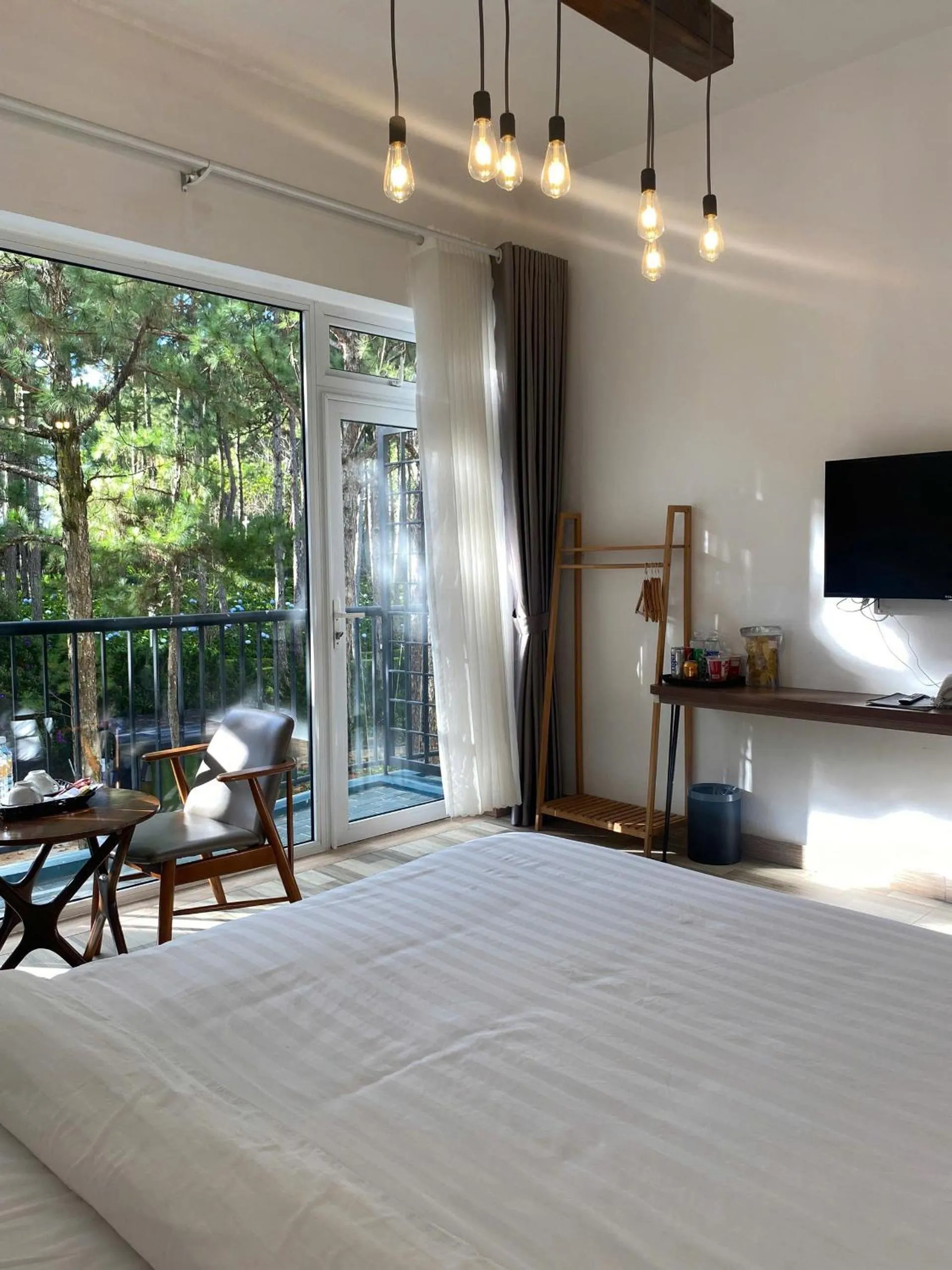 Bed in Romeo & Juliet Dalat