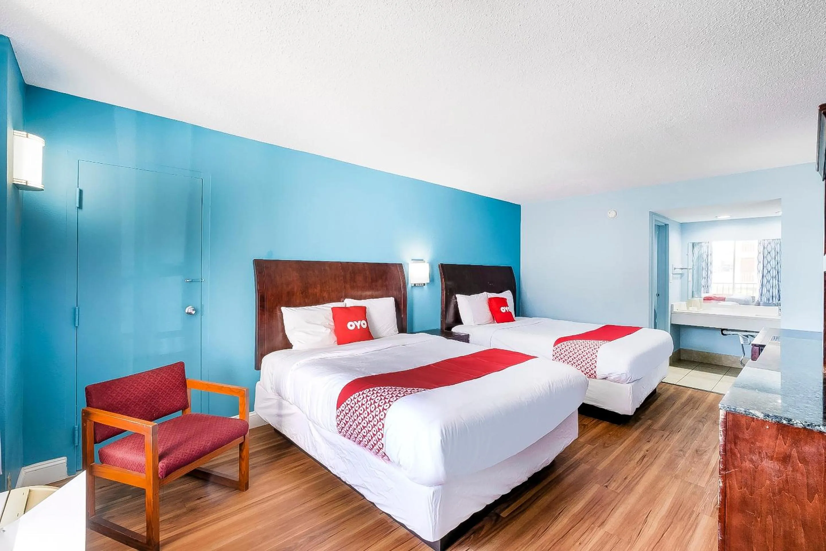 Bedroom, Bed in OYO Hotel Cleveland, TN