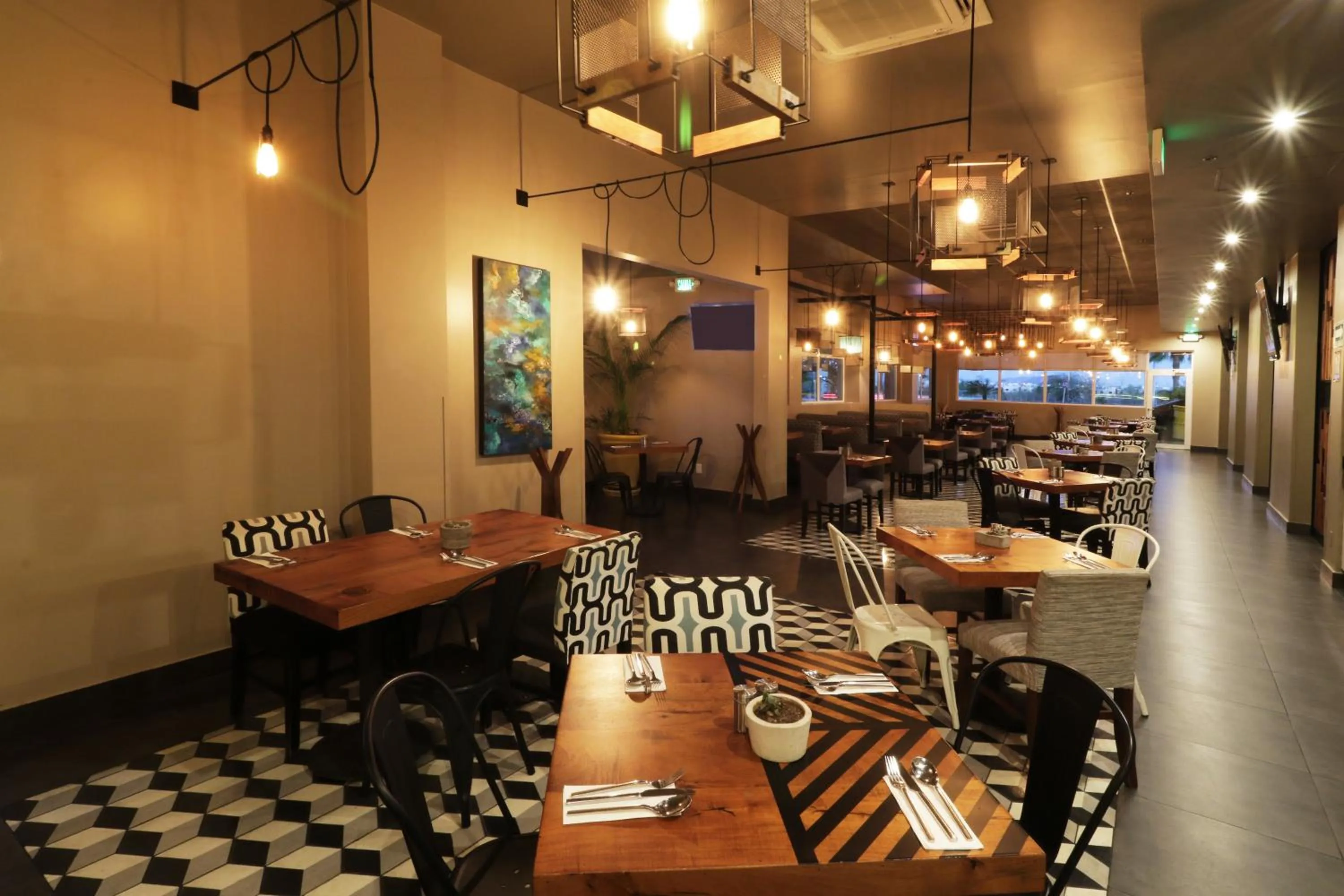 Restaurant/places to eat in Holiday Inn Hotel & Suites Hermosillo Aeropuerto by IHG