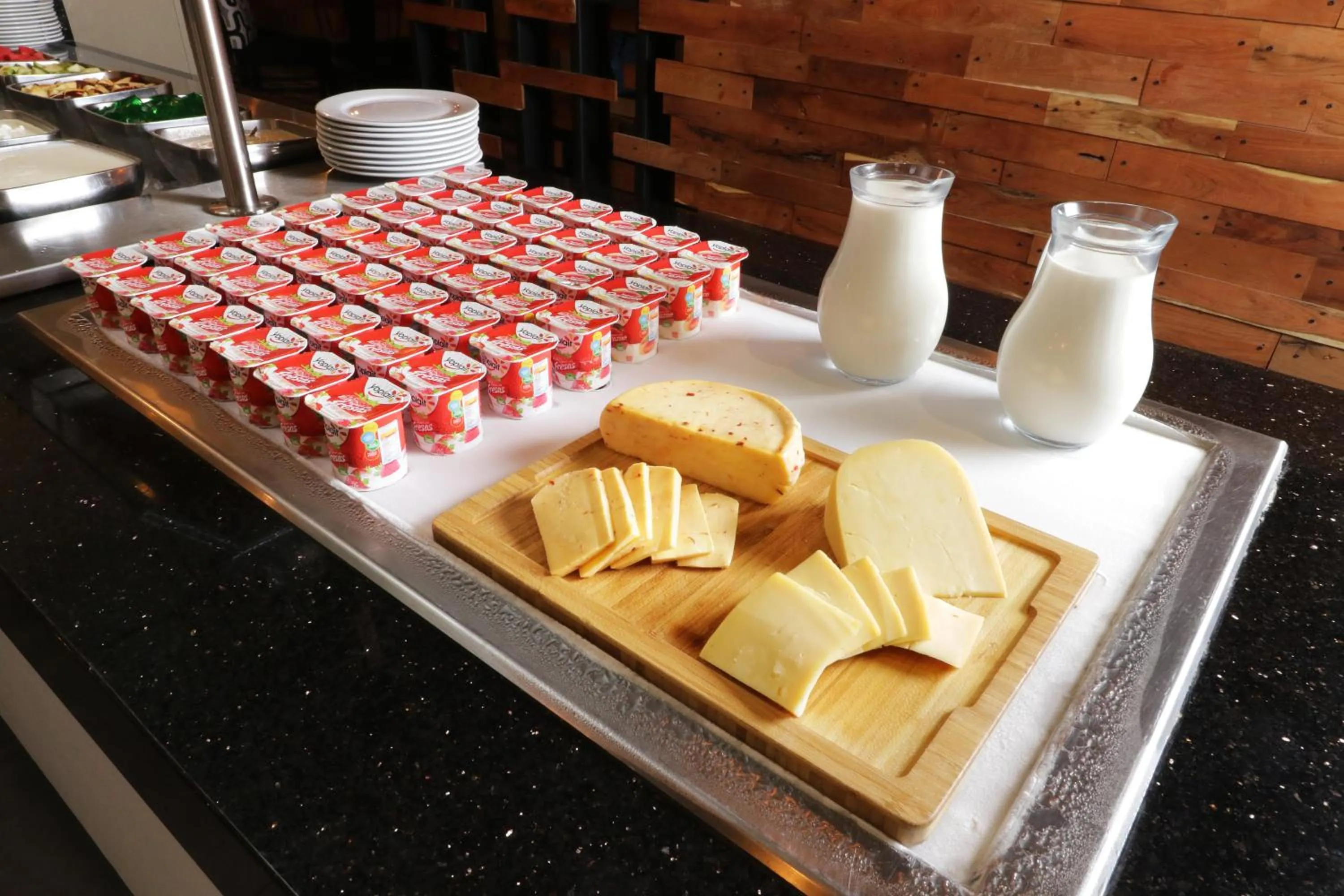 Restaurant/places to eat in Holiday Inn Hotel & Suites Hermosillo Aeropuerto by IHG