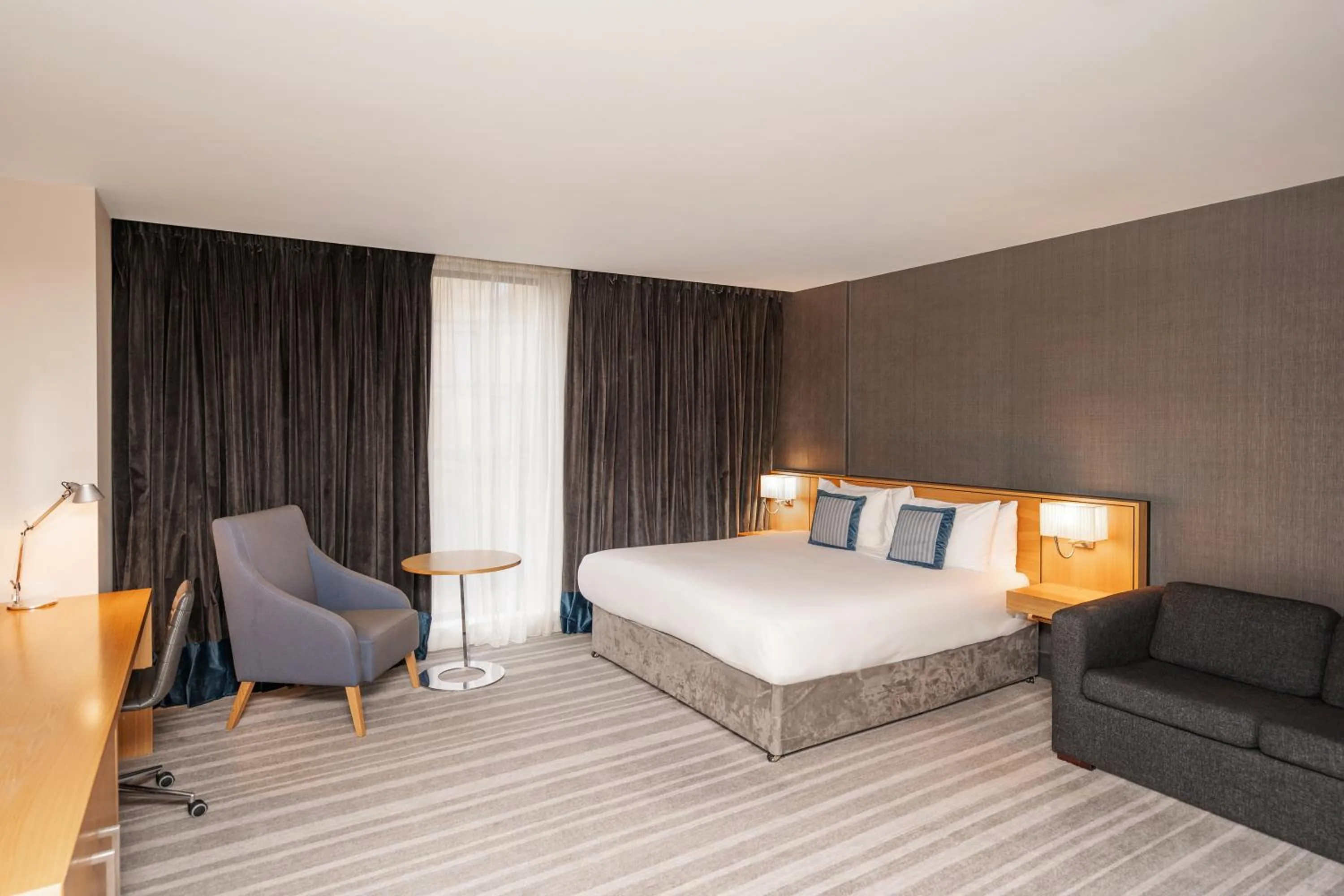 Bed in Crowne Plaza Newcastle - Stephenson Quarter by IHG