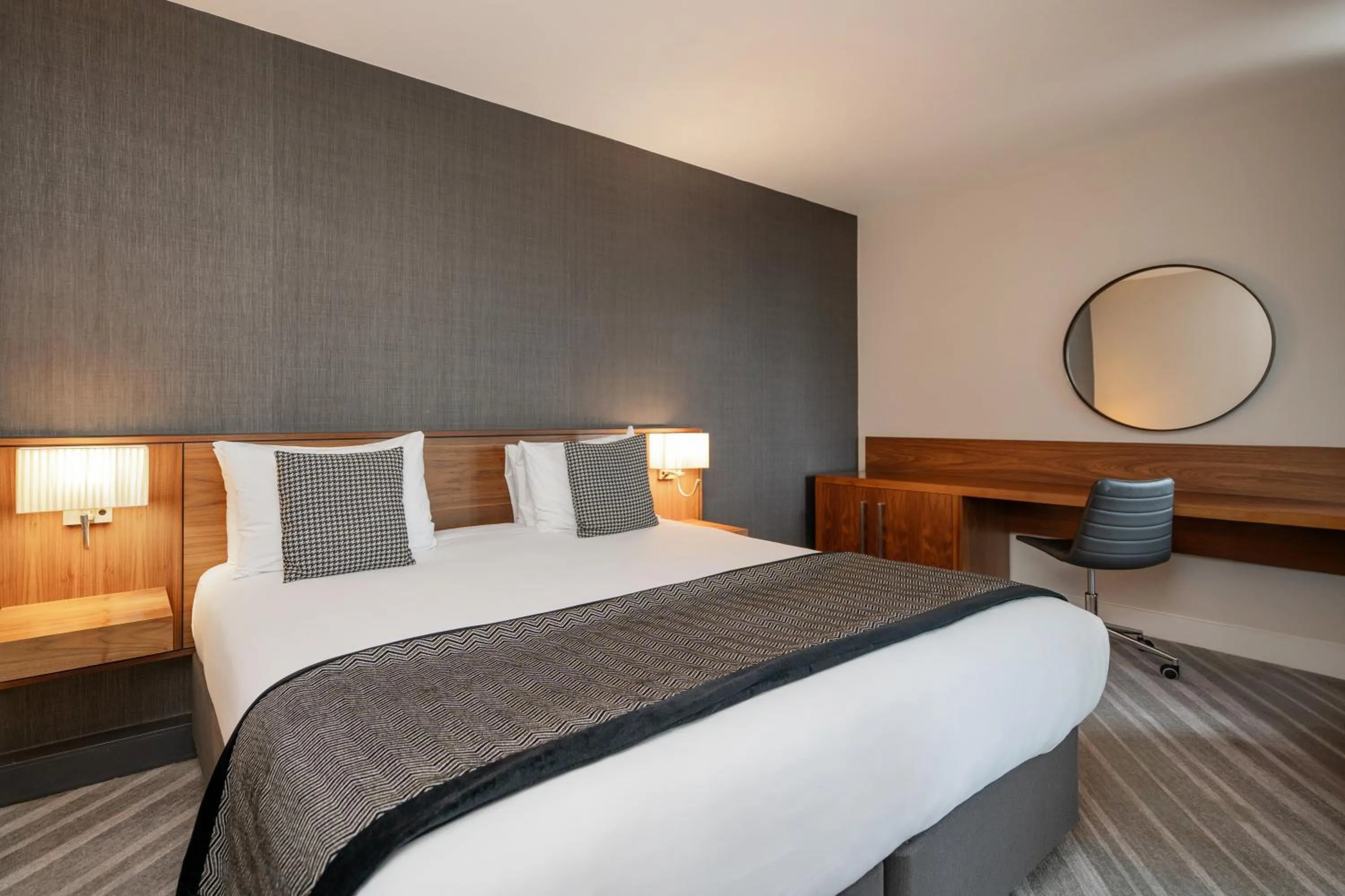 Bedroom, Bed in Crowne Plaza Newcastle - Stephenson Quarter by IHG