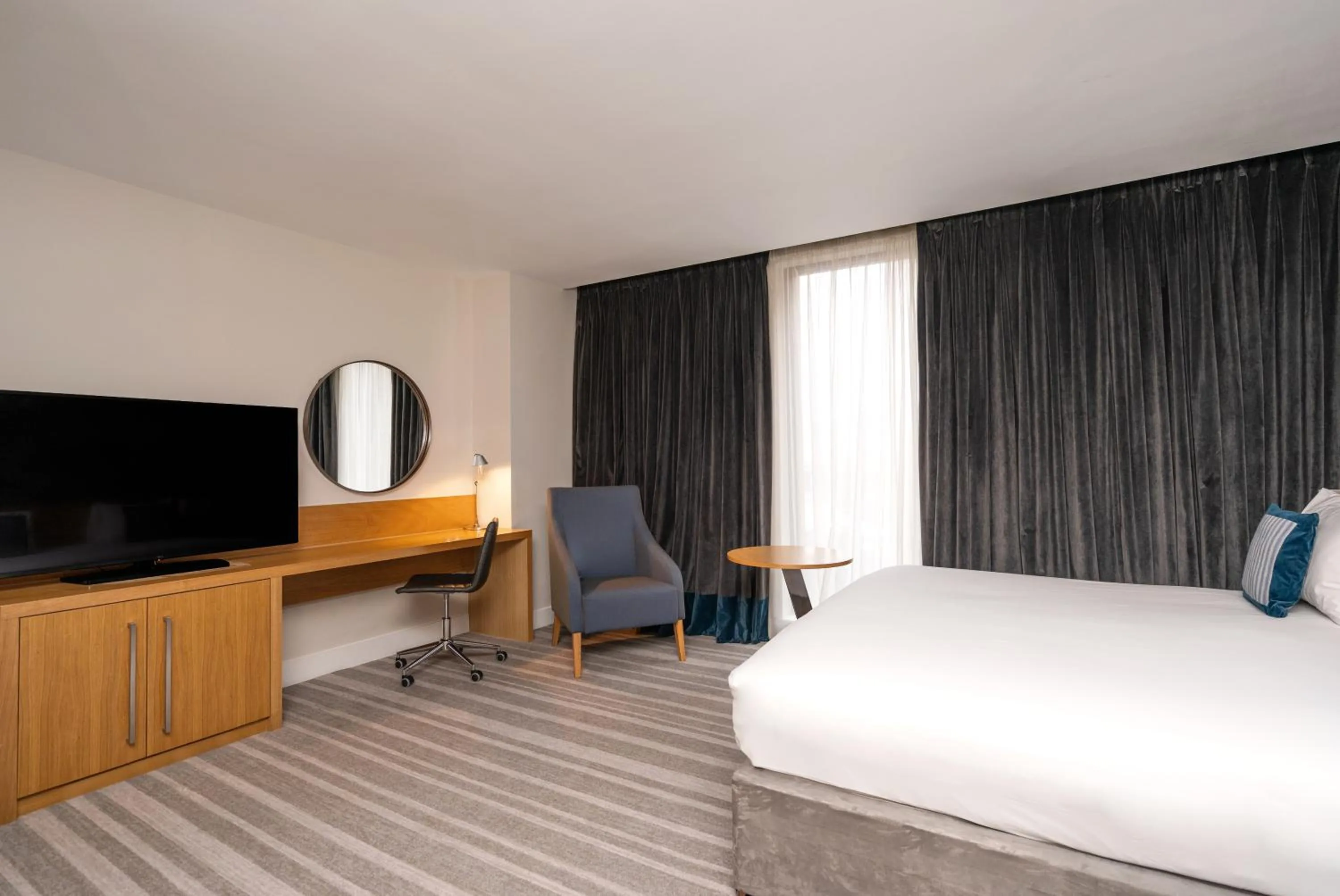 Bed in Crowne Plaza Newcastle - Stephenson Quarter by IHG