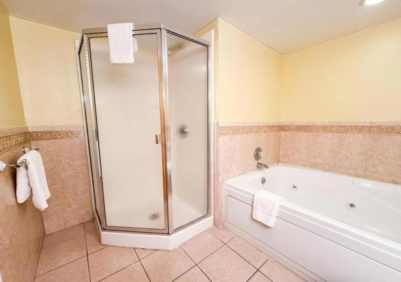 Bathroom in Aqua Beach Hotel