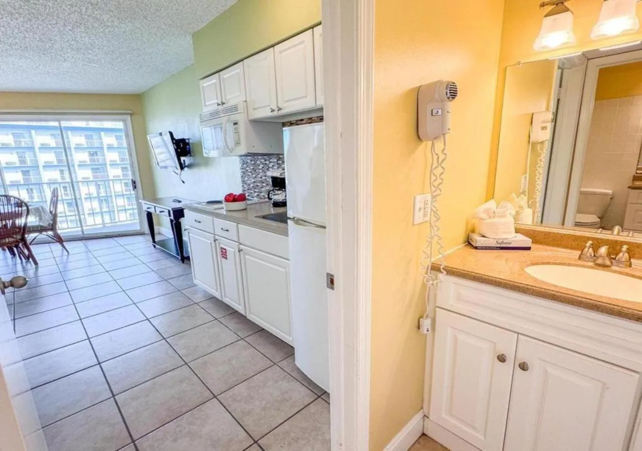 Bathroom in Aqua Beach Hotel