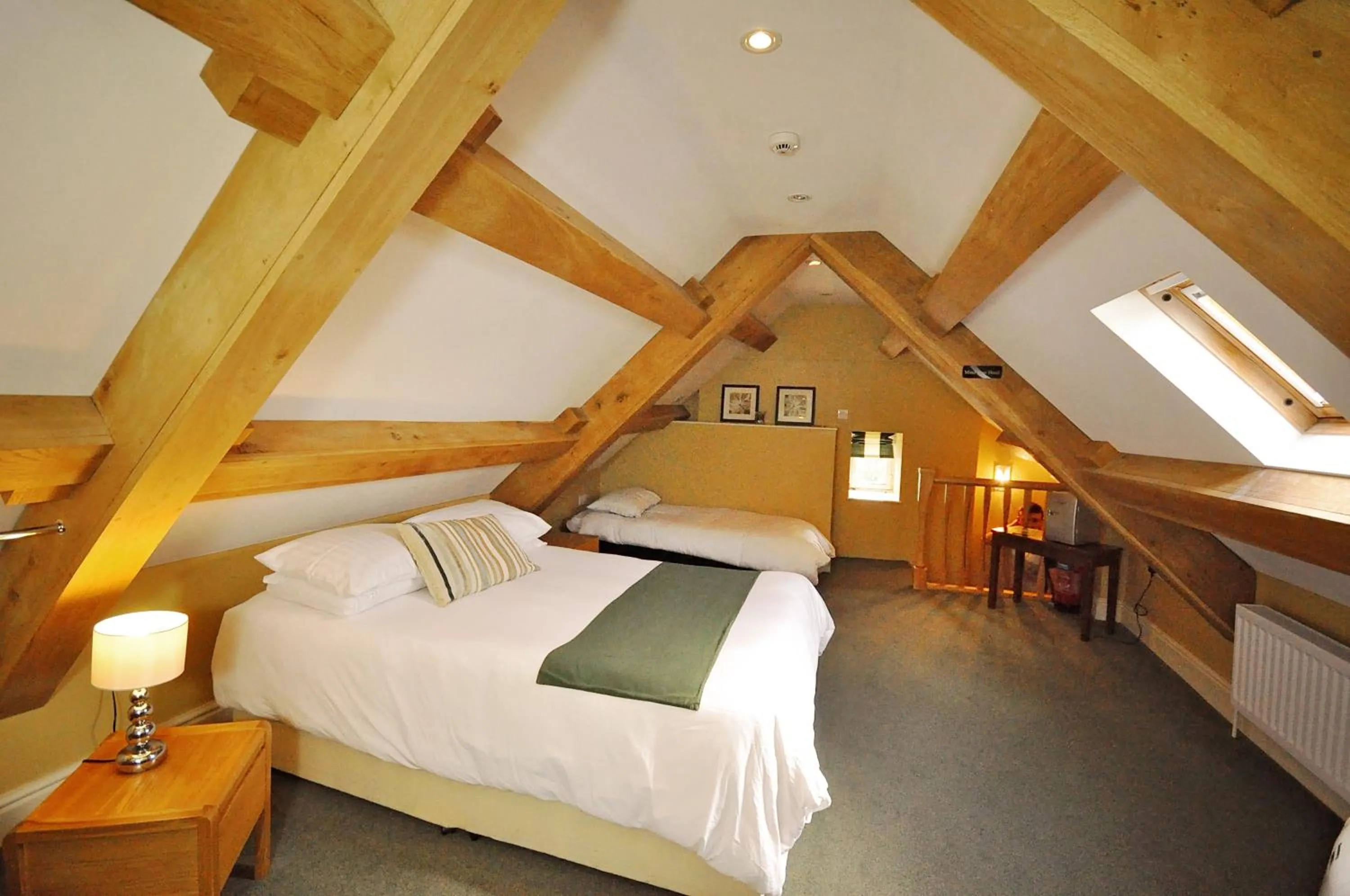 Bedroom, Bed in The Castle Hotel