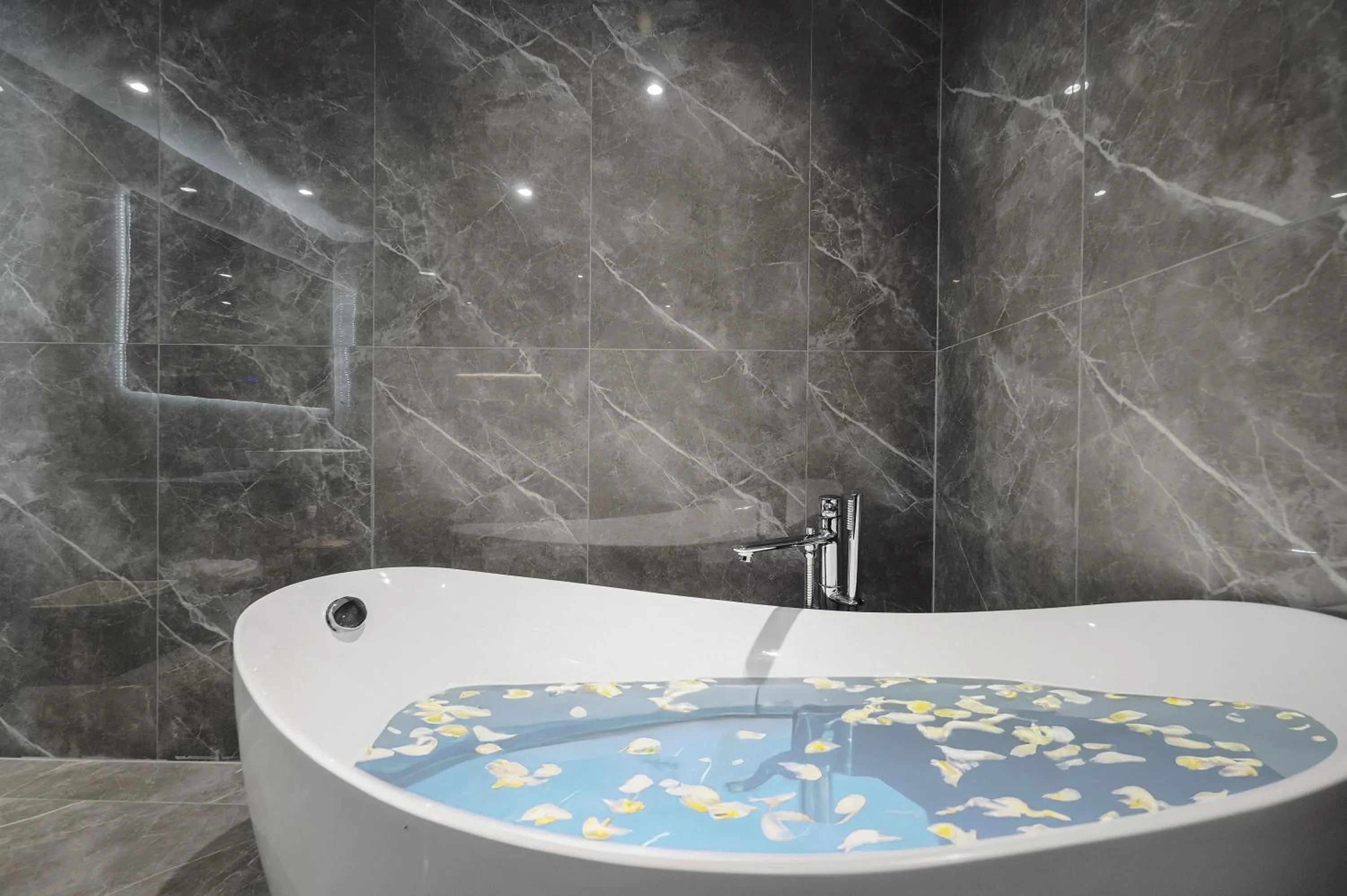 Bath in Z HOTEL- Qingchengshan