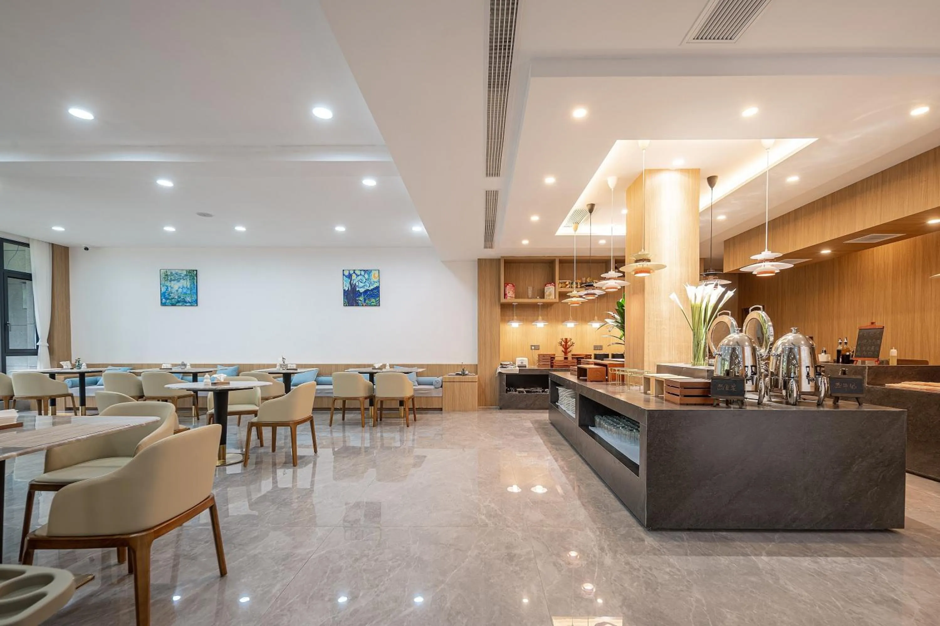 Restaurant/places to eat in Z HOTEL- Qingchengshan