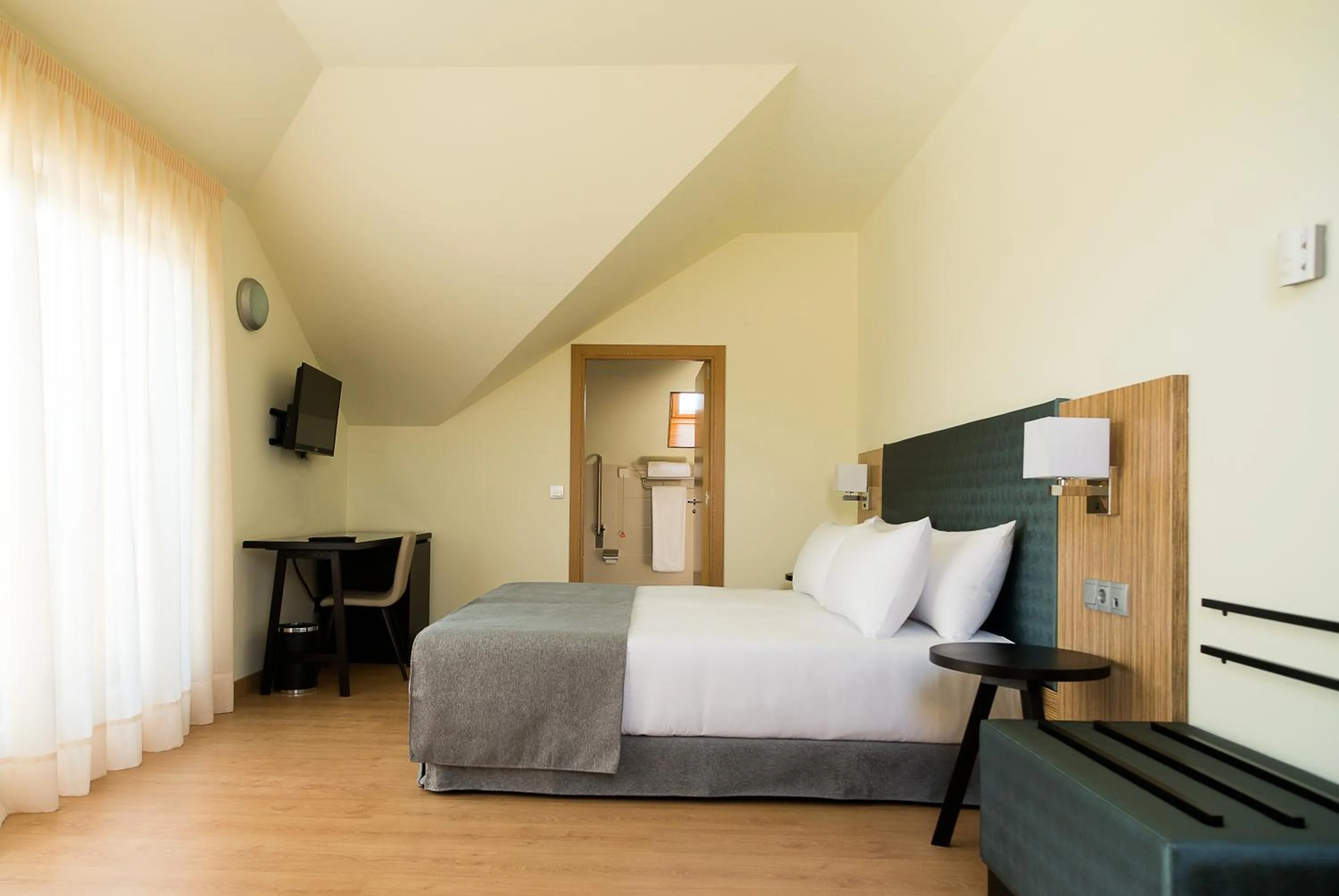 Photo of the whole room, Bed in Pousada A Lanzada