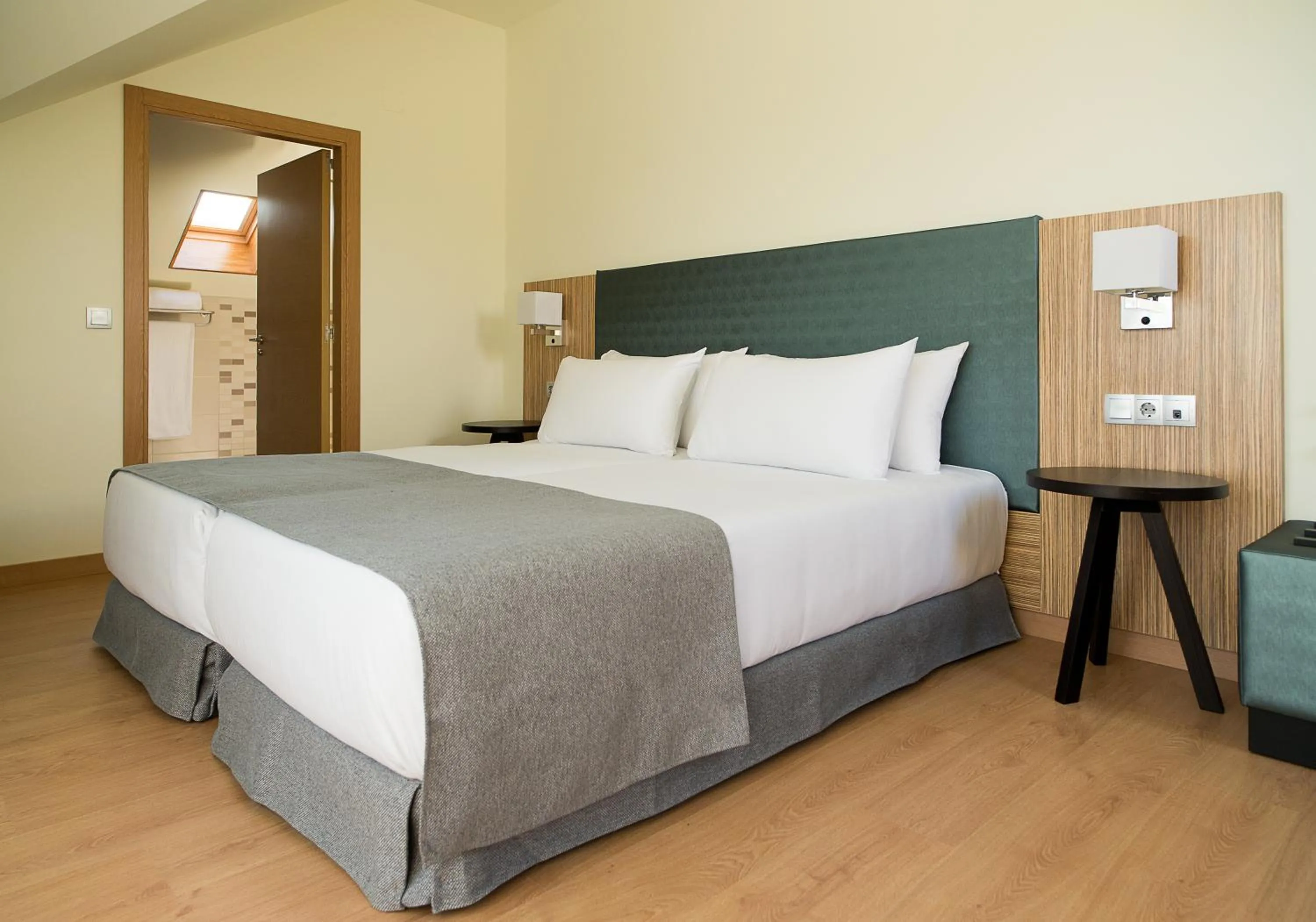 Photo of the whole room, Bed in Pousada A Lanzada