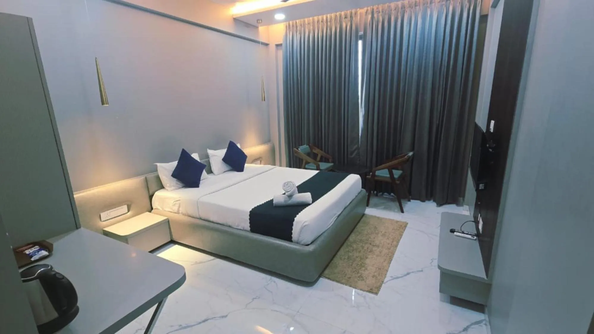 Bed in Hotel Laxmi Elite Karad