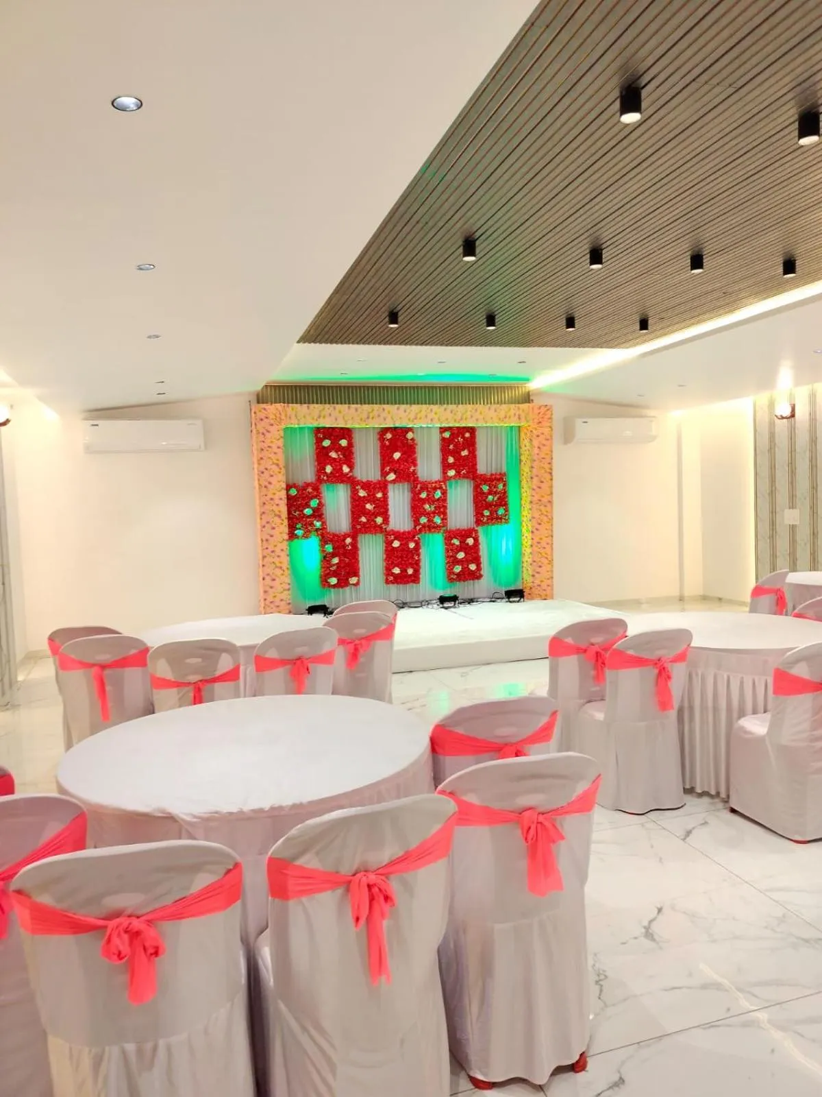 Banquet/Function facilities in Hotel Laxmi Elite Karad