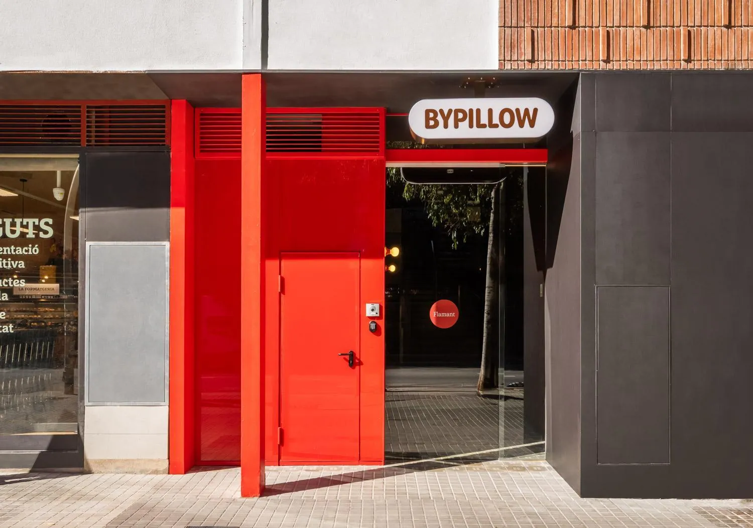 Property building in BYPILLOW Flamant