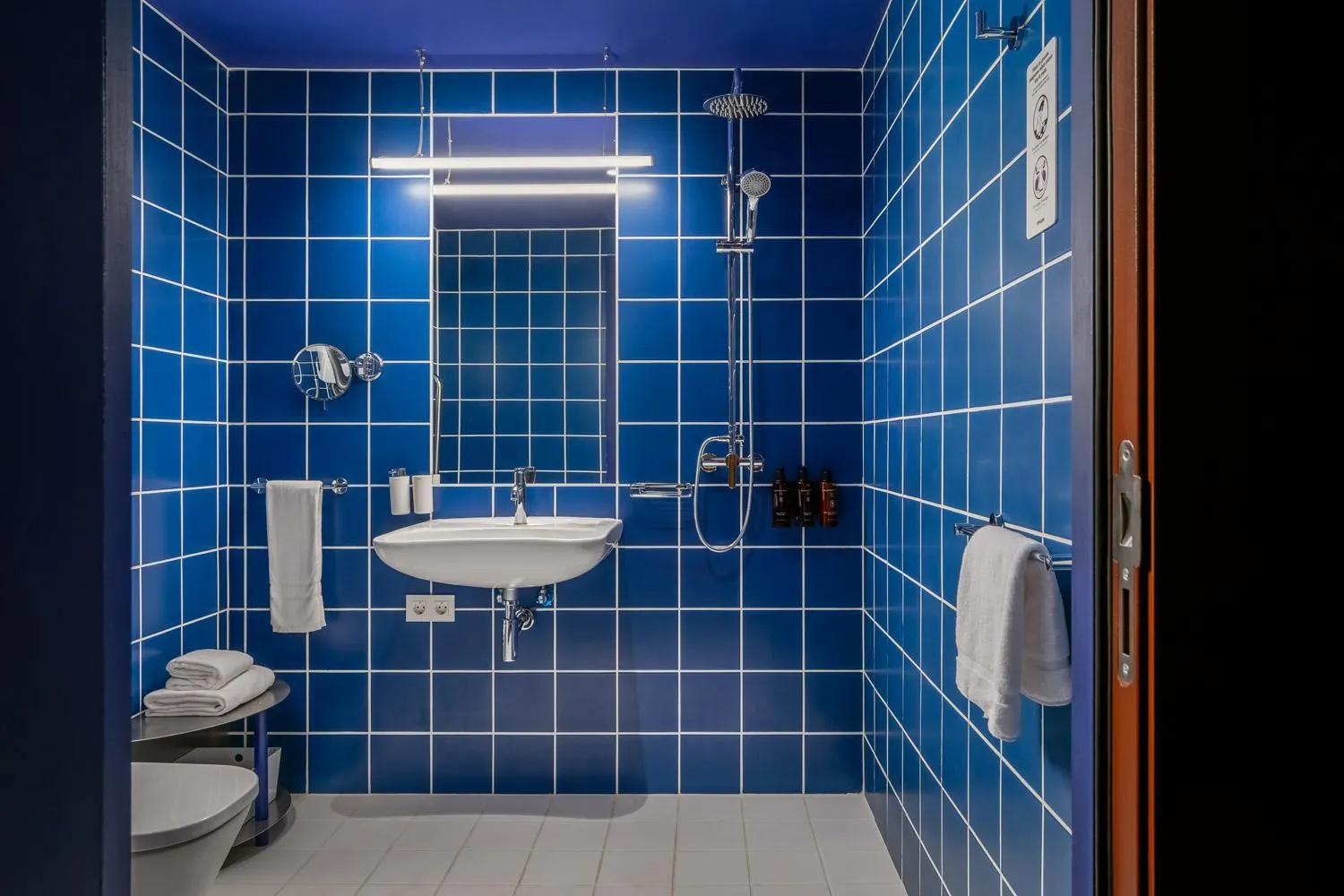 Bathroom in BYPILLOW Flamant