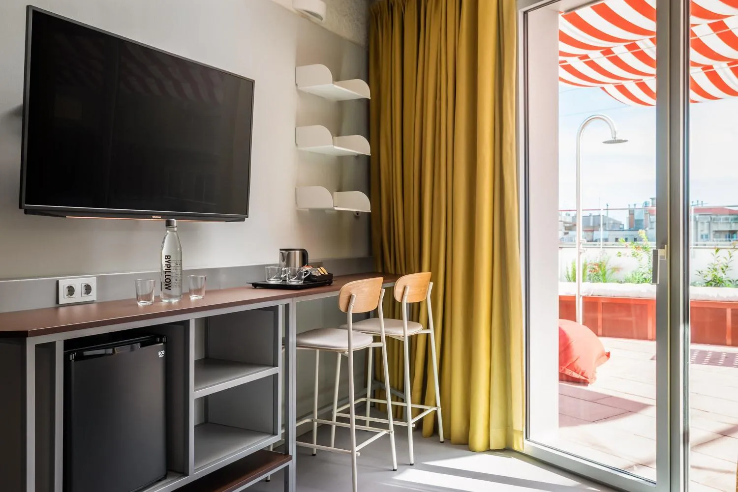 Bedroom in BYPILLOW Flamant