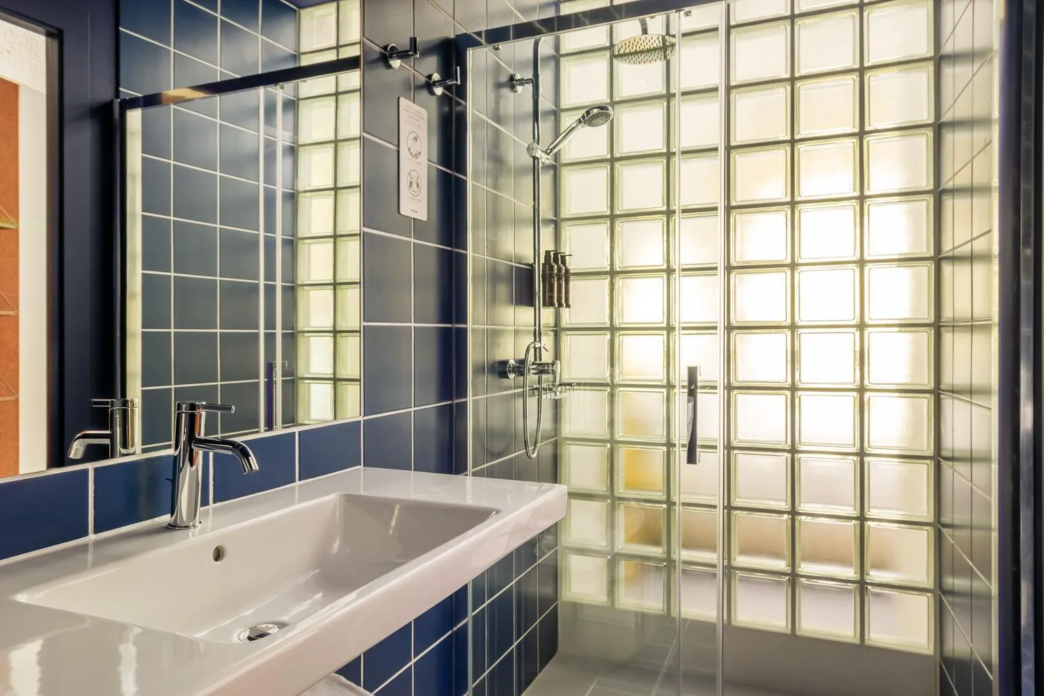 Bathroom in BYPILLOW Flamant