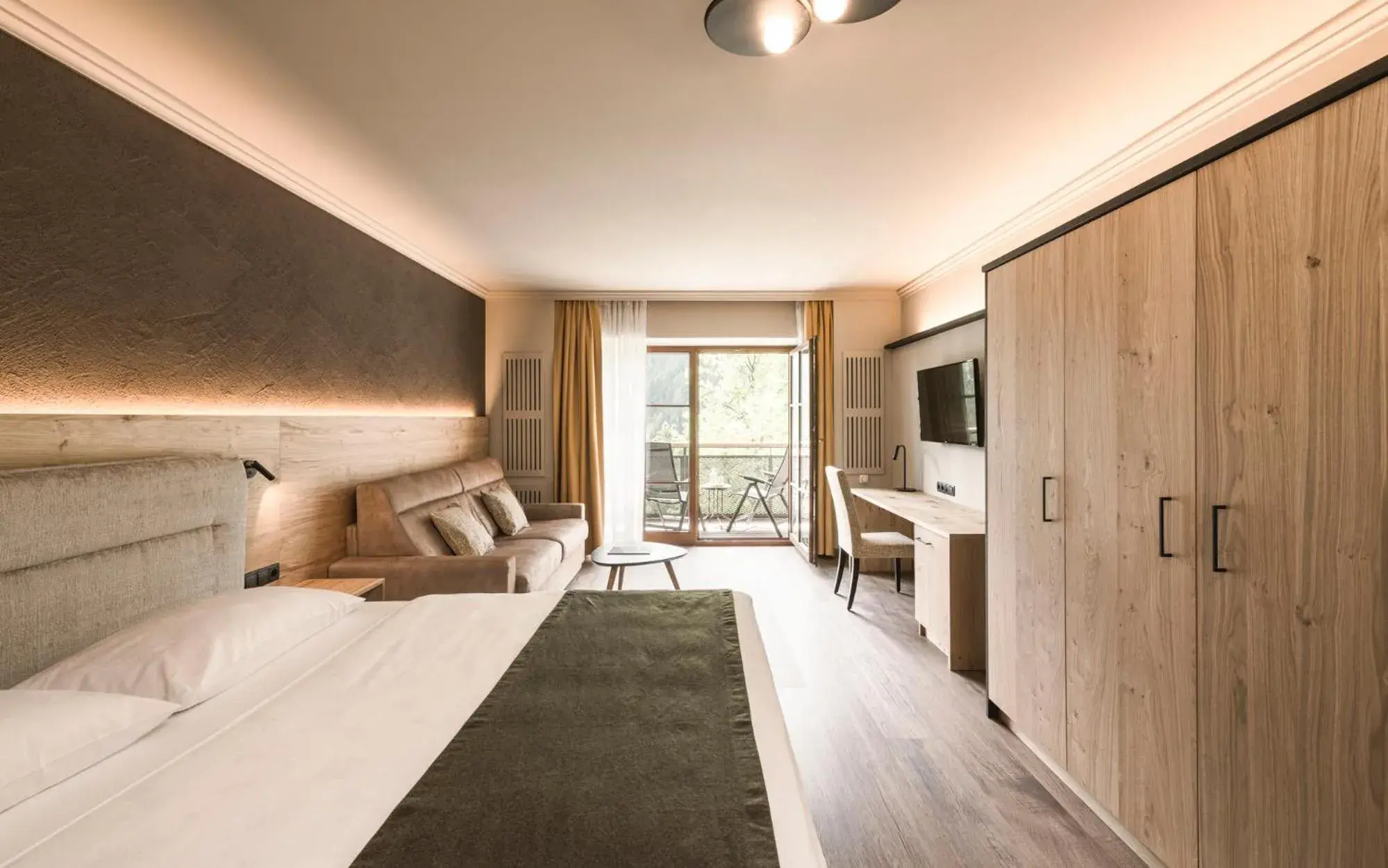 Family Room in Falkensteiner Hotel Falkensteinerhof Superior Family Room in Falkensteiner Hotel Falkensteinerhof Superior