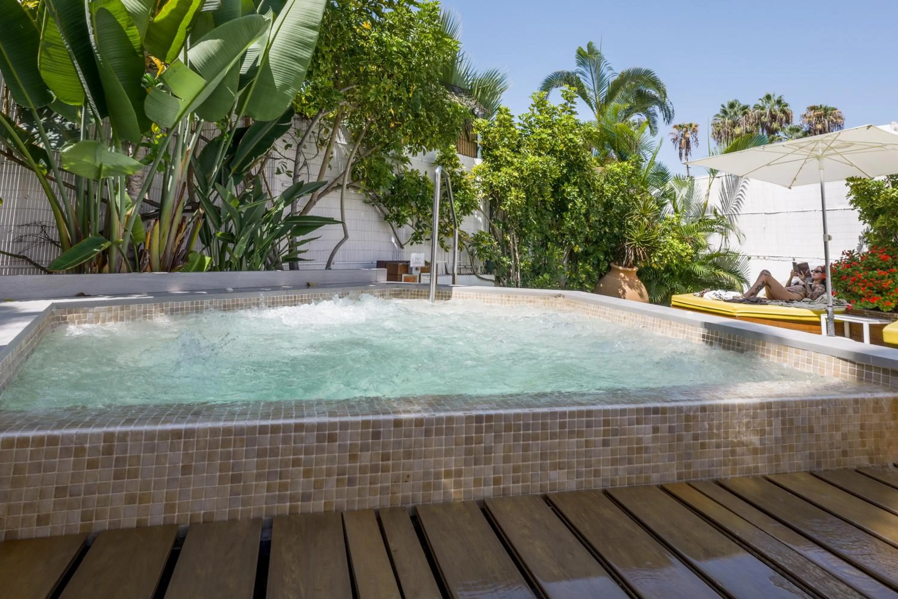 Hot Tub in Vanilla Garden Boutique Hotel - Adults Only