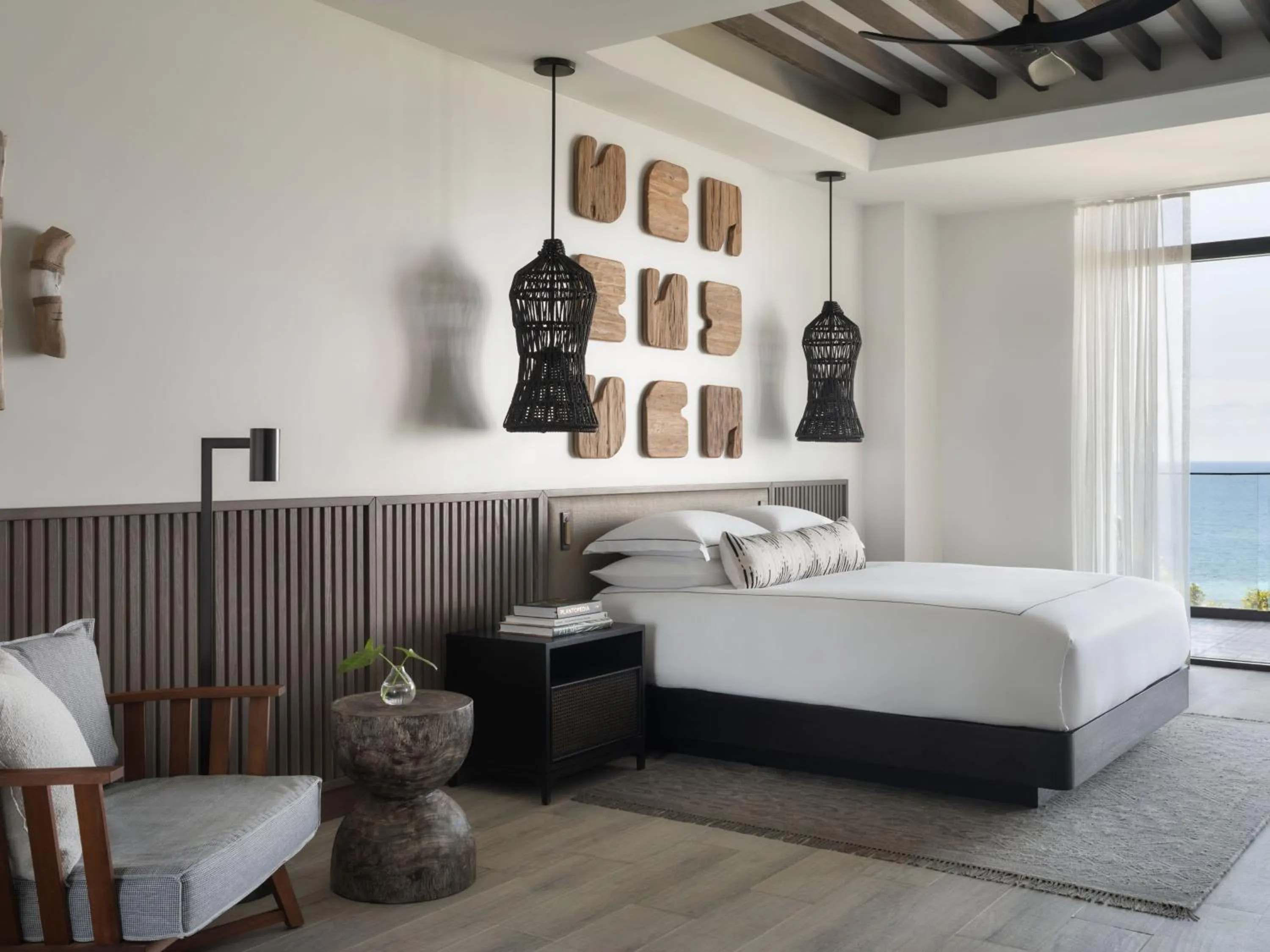 Photo of the whole room, Bed in Kimpton - Grand Roatan Resort and Spa