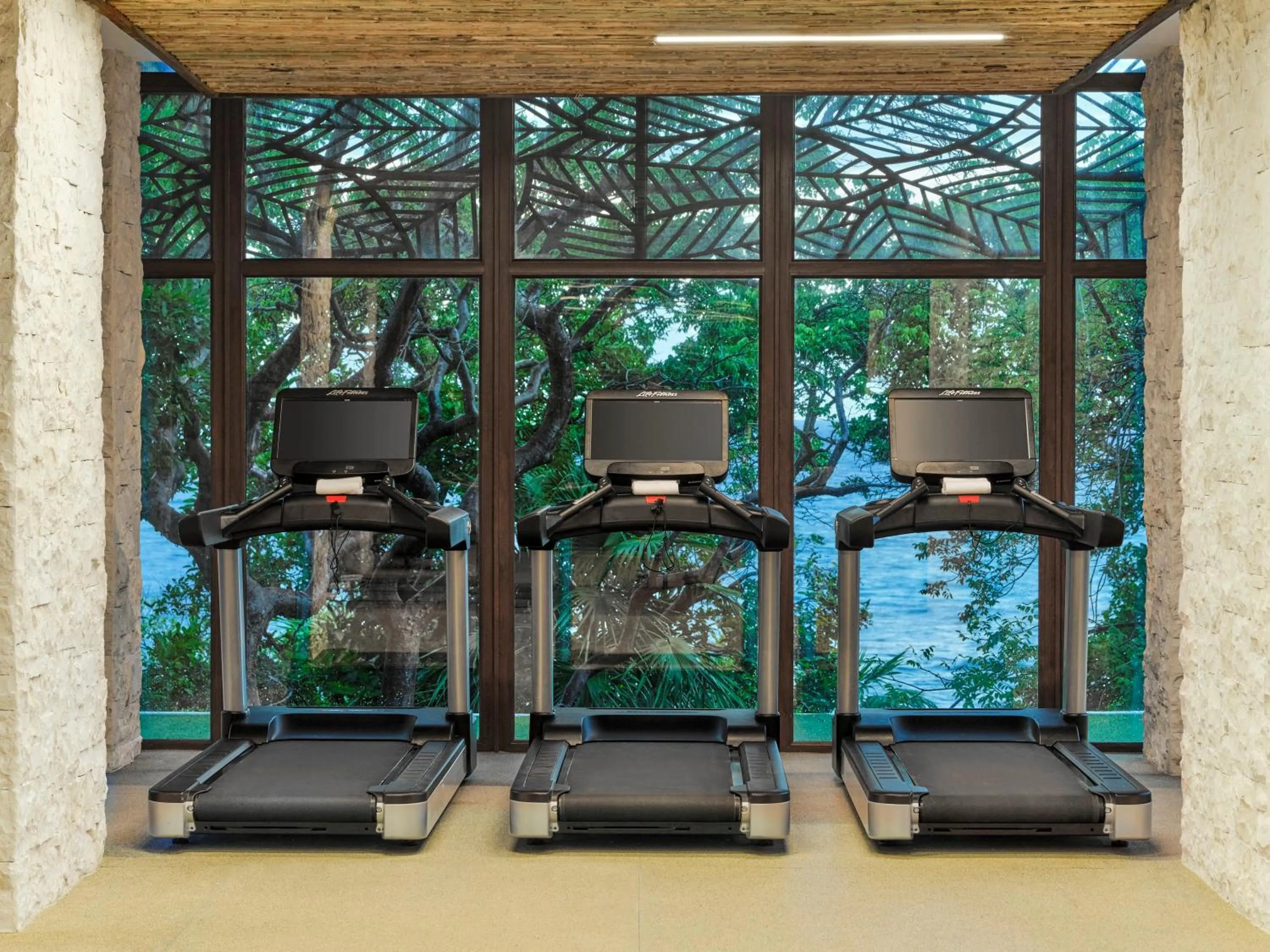 Spa and wellness centre/facilities in Kimpton - Grand Roatan Resort and Spa