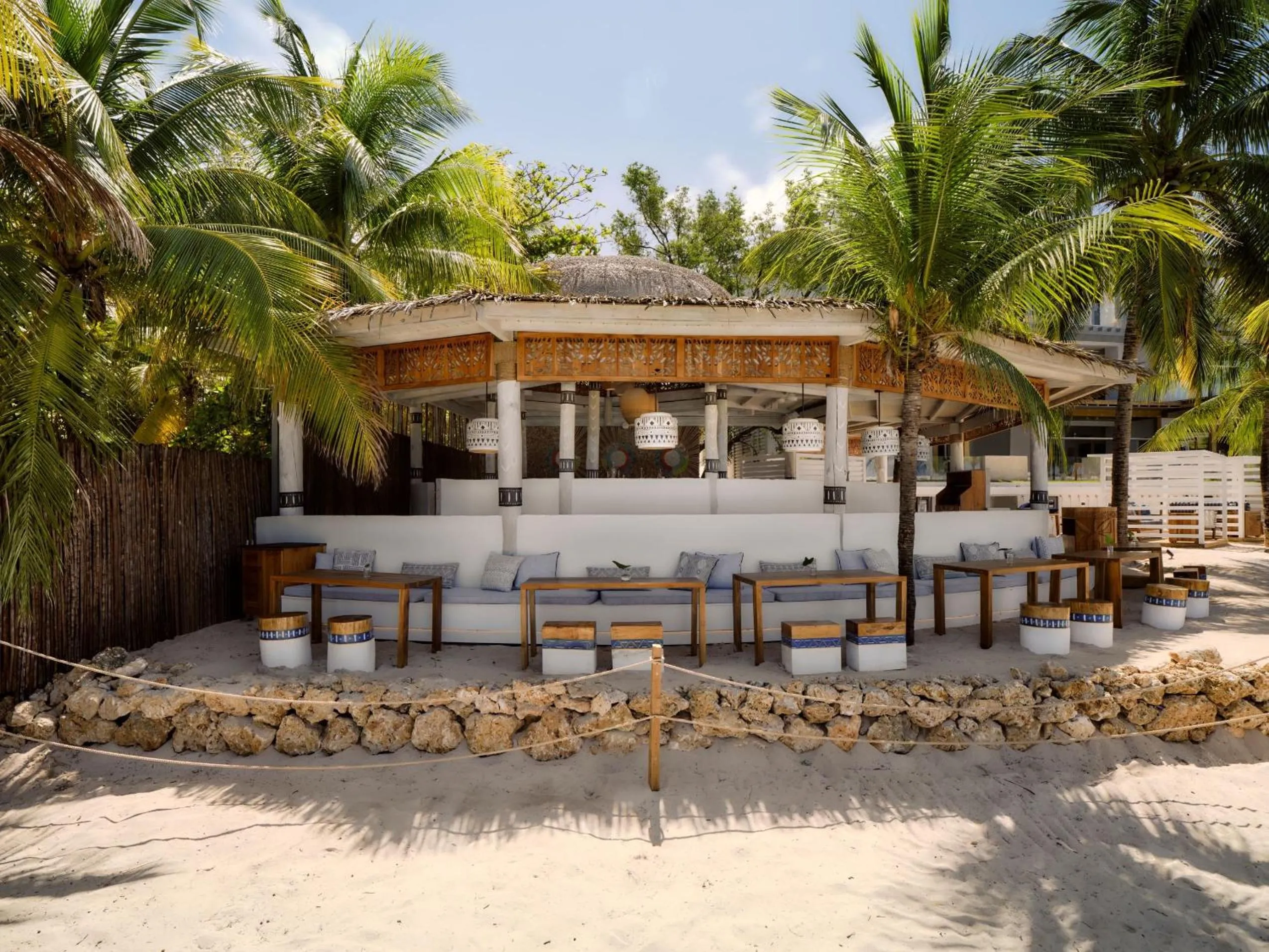 Restaurant/places to eat in Kimpton - Grand Roatan Resort and Spa
