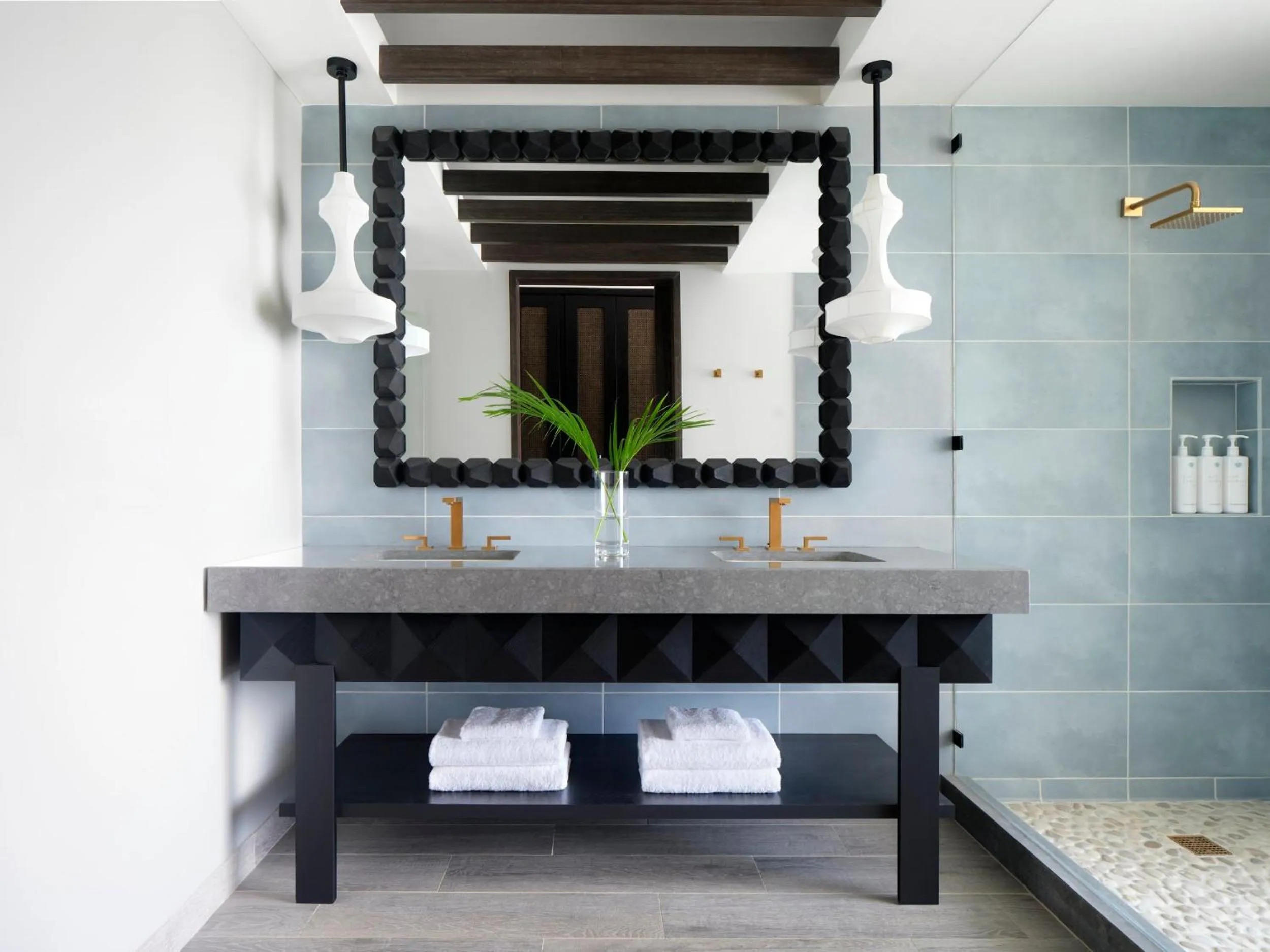 Bathroom in Kimpton - Grand Roatan Resort and Spa