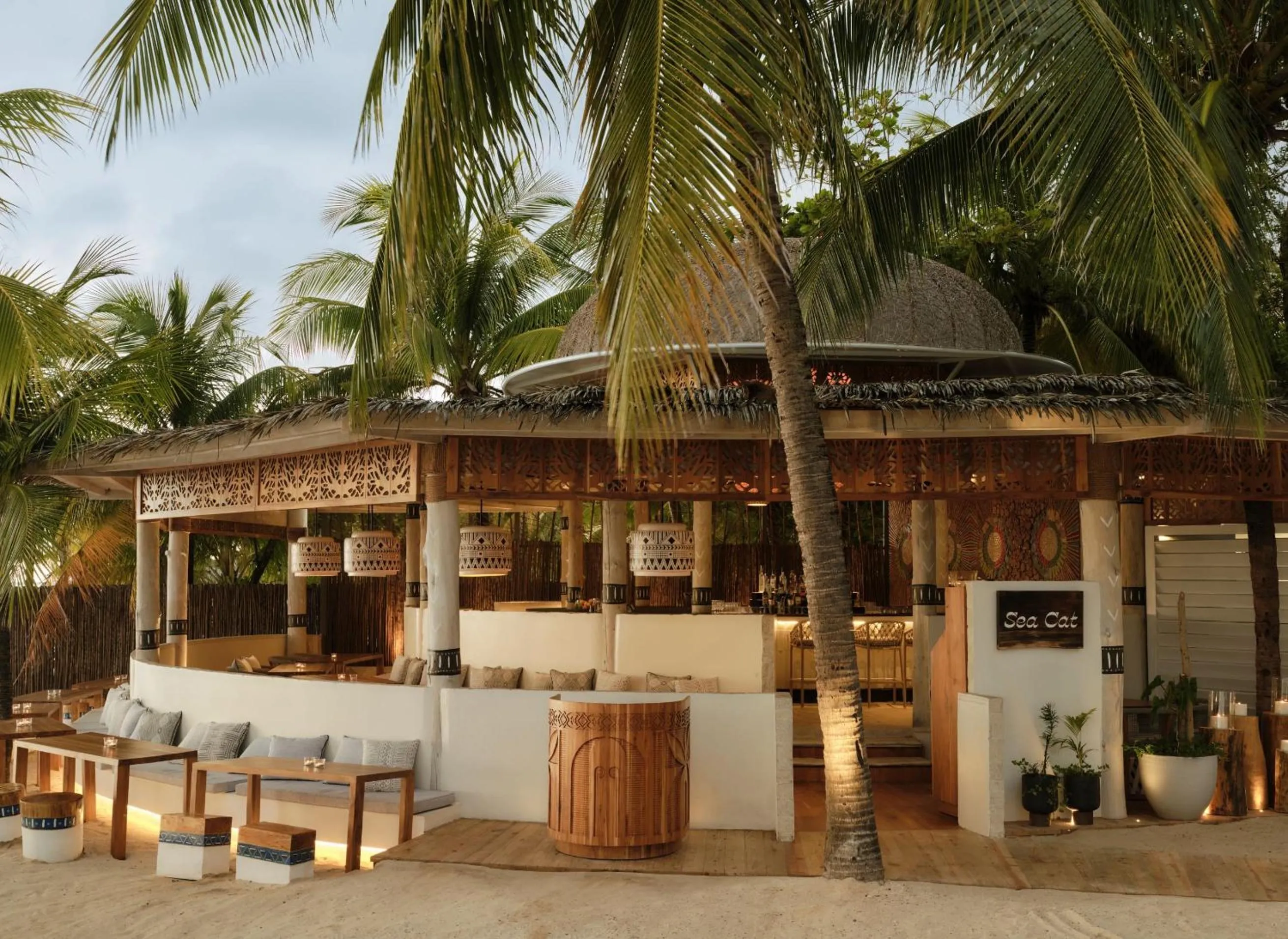 Restaurant/places to eat in Kimpton - Grand Roatan Resort and Spa