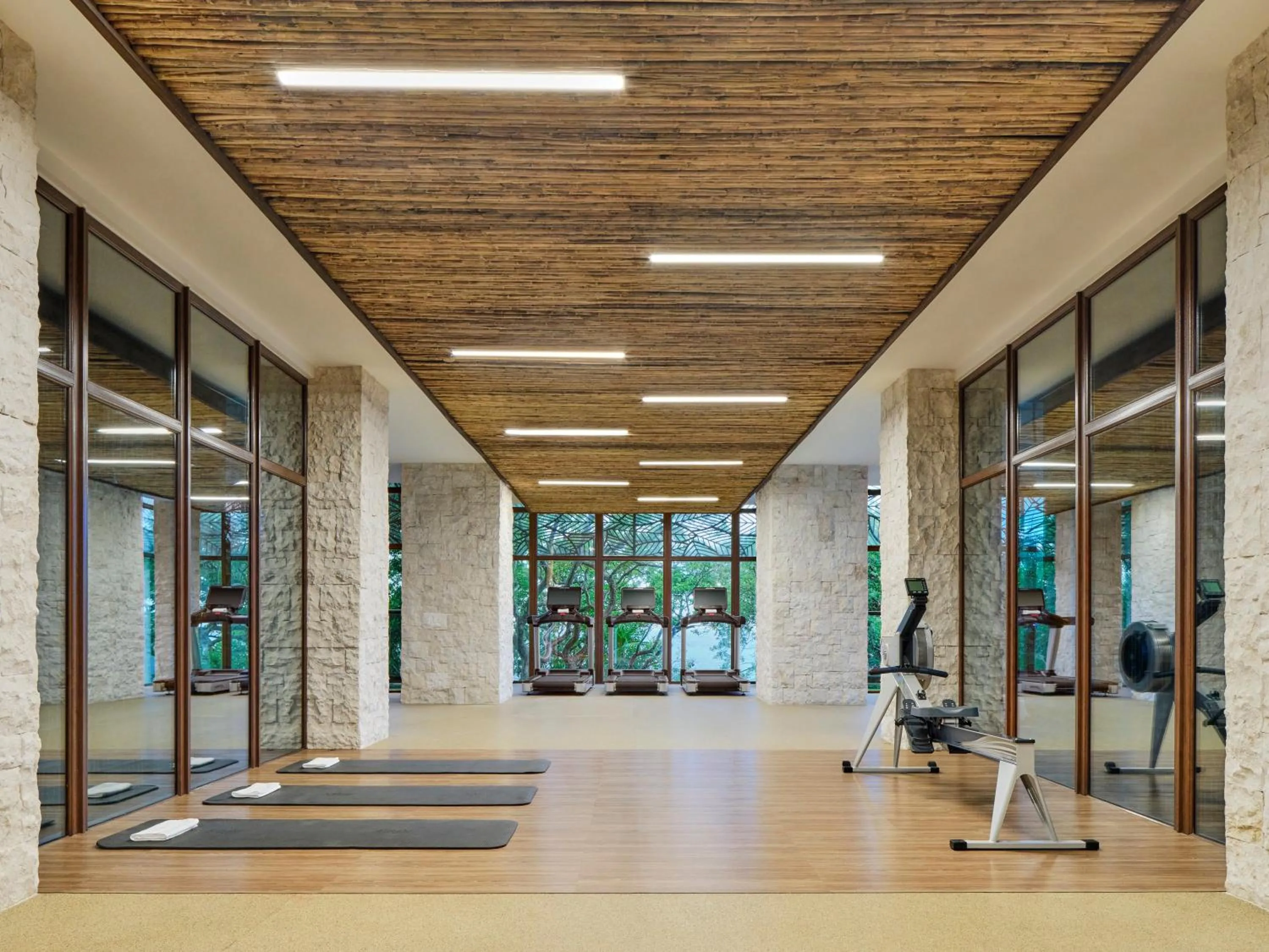 Spa and wellness centre/facilities in Kimpton - Grand Roatan Resort and Spa