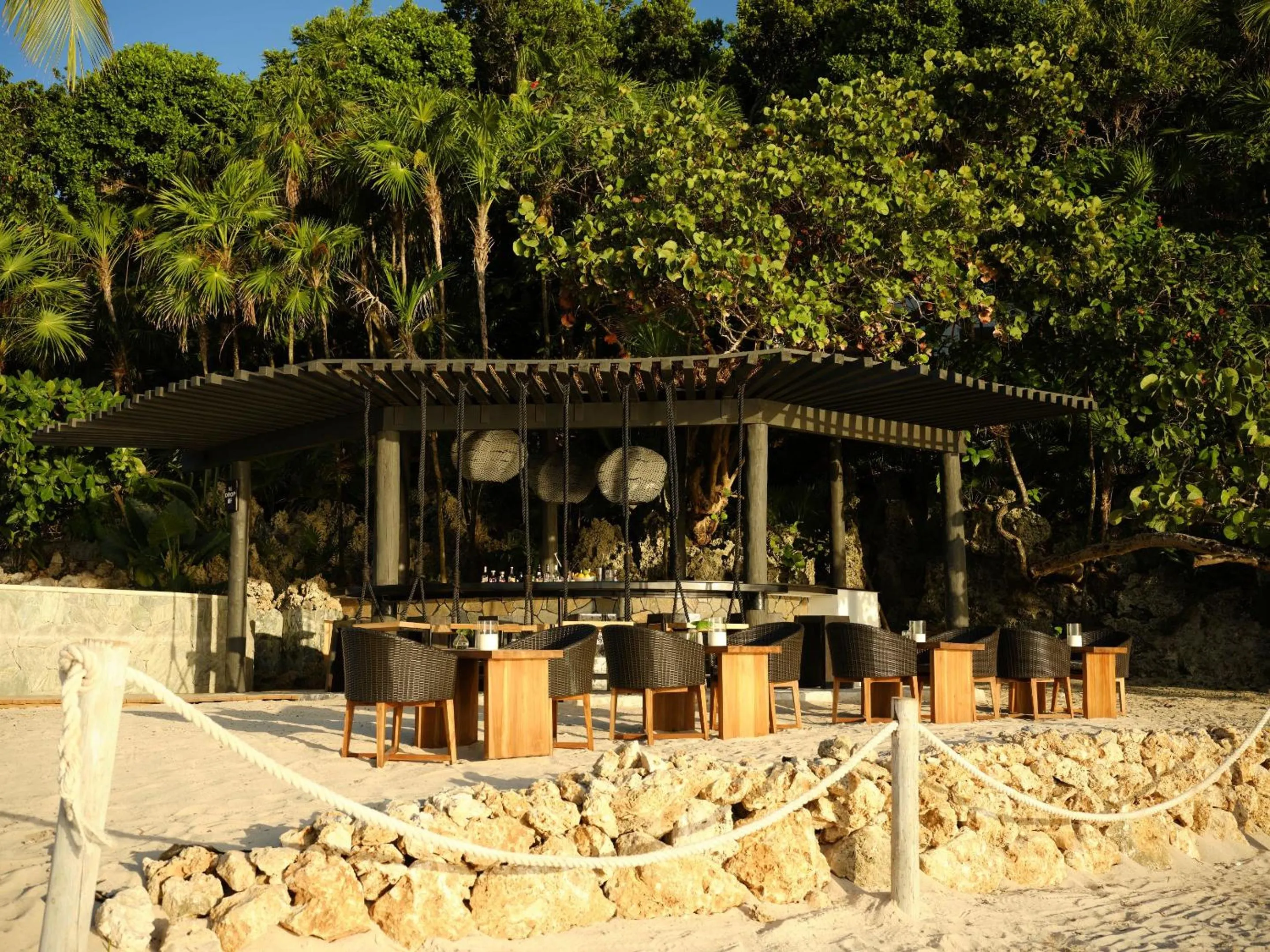 Restaurant/places to eat in Kimpton - Grand Roatan Resort and Spa