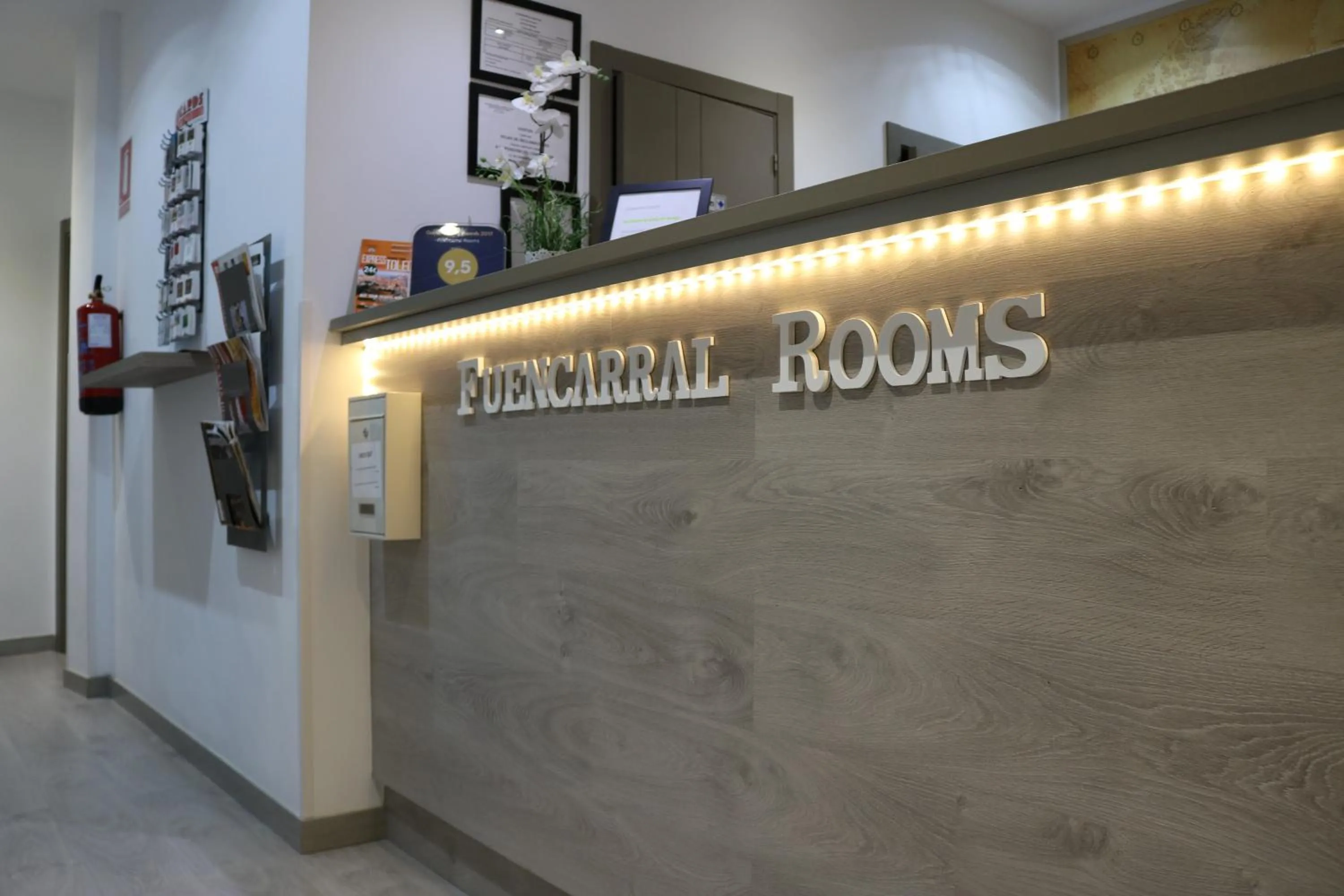 Property building in Fuencarral Rooms