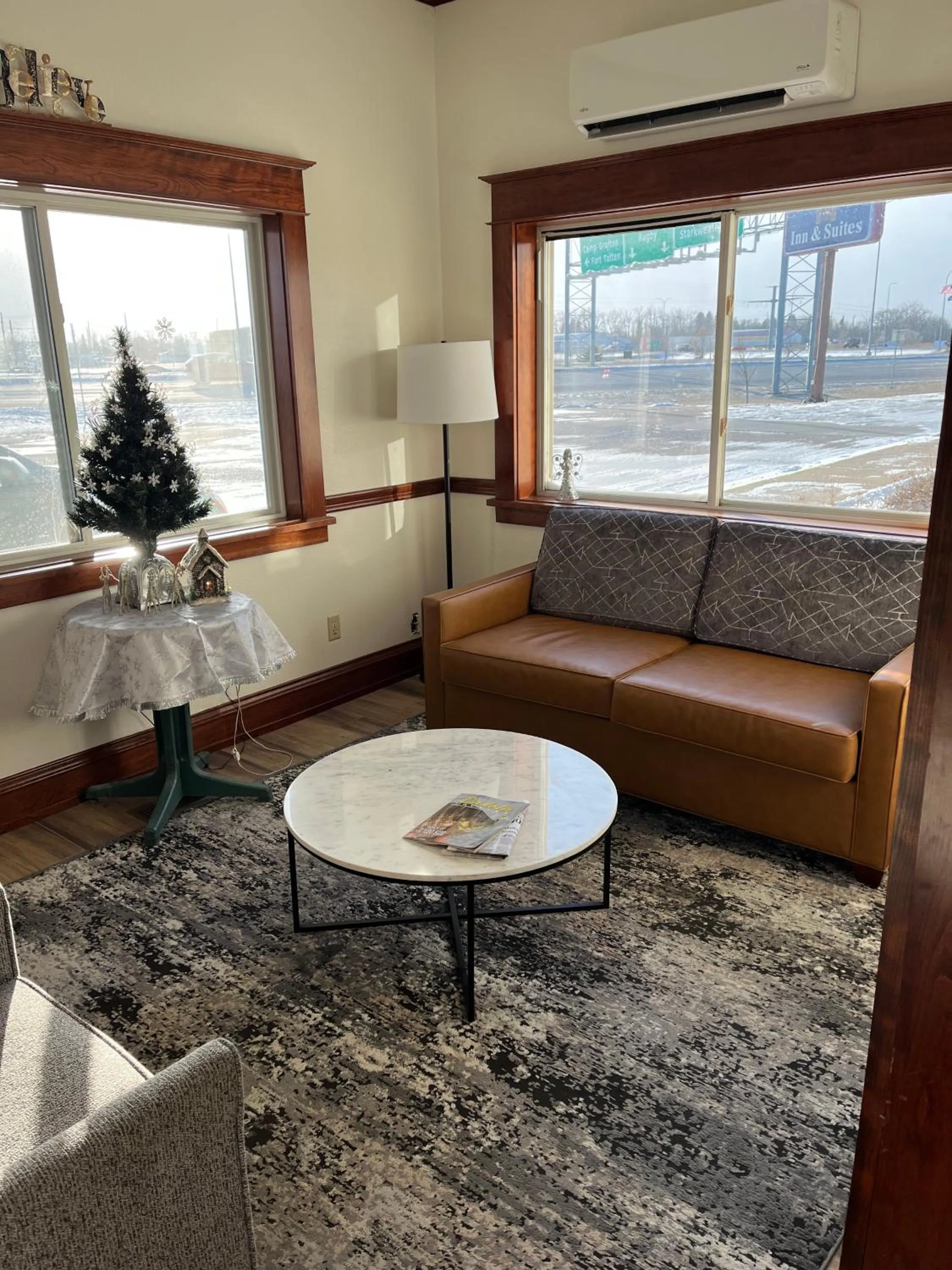 Lobby or reception in Fireside Inn and Suites