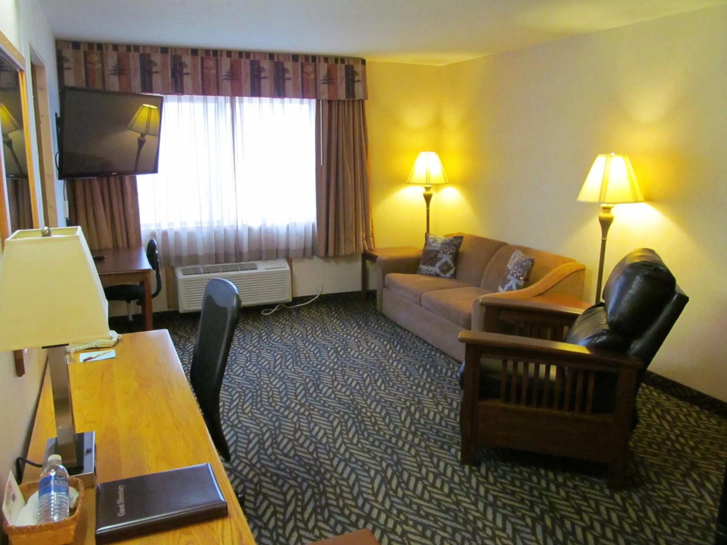 Seating area in Fireside Inn and Suites