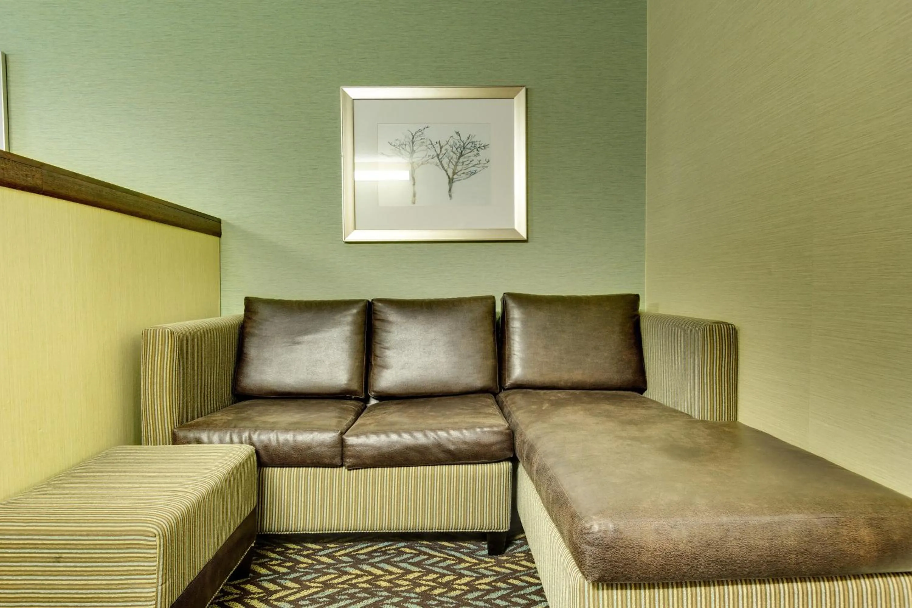 Seating area in Fireside Inn and Suites