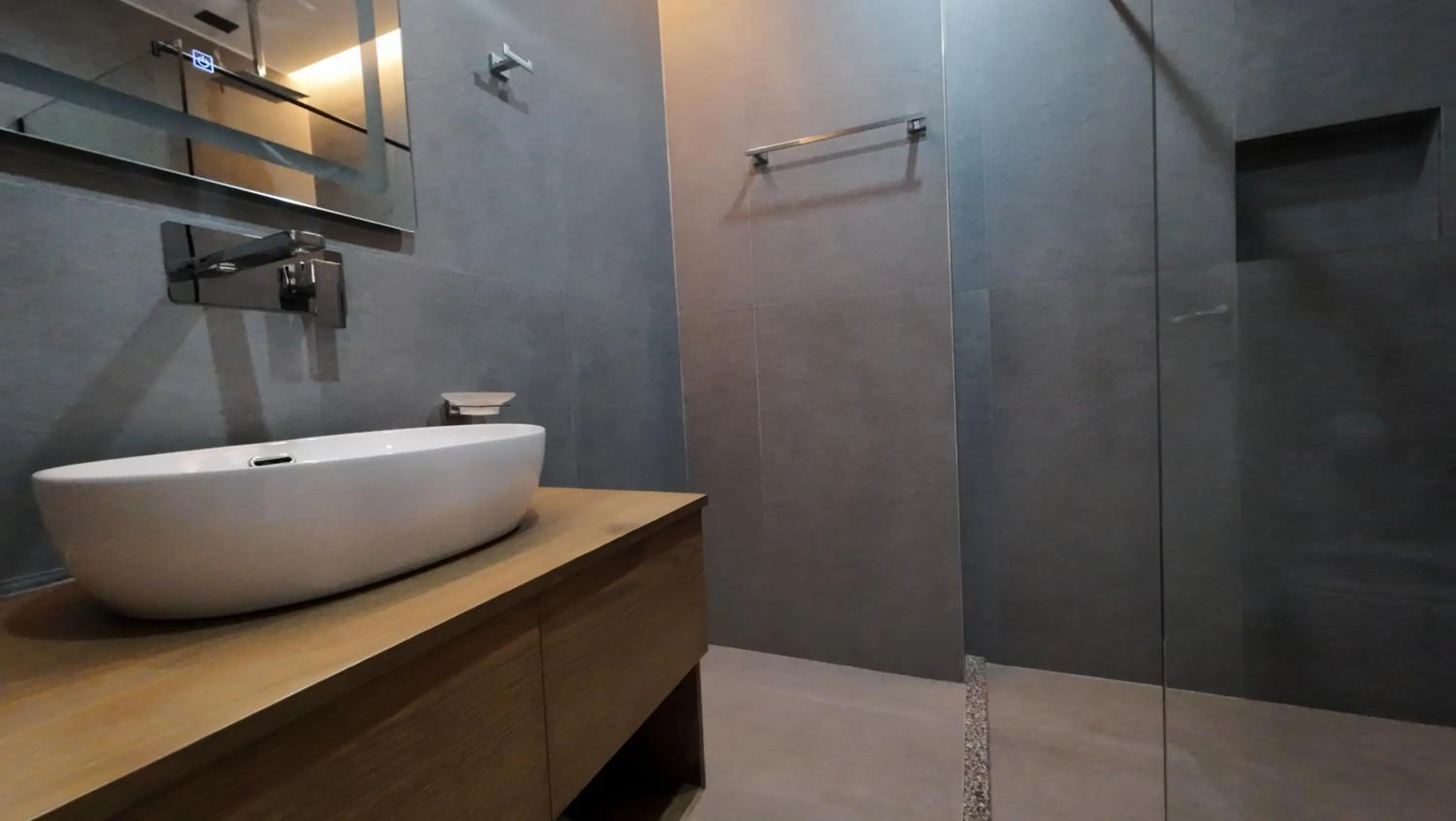 Shower in Hotel Boutique Onix