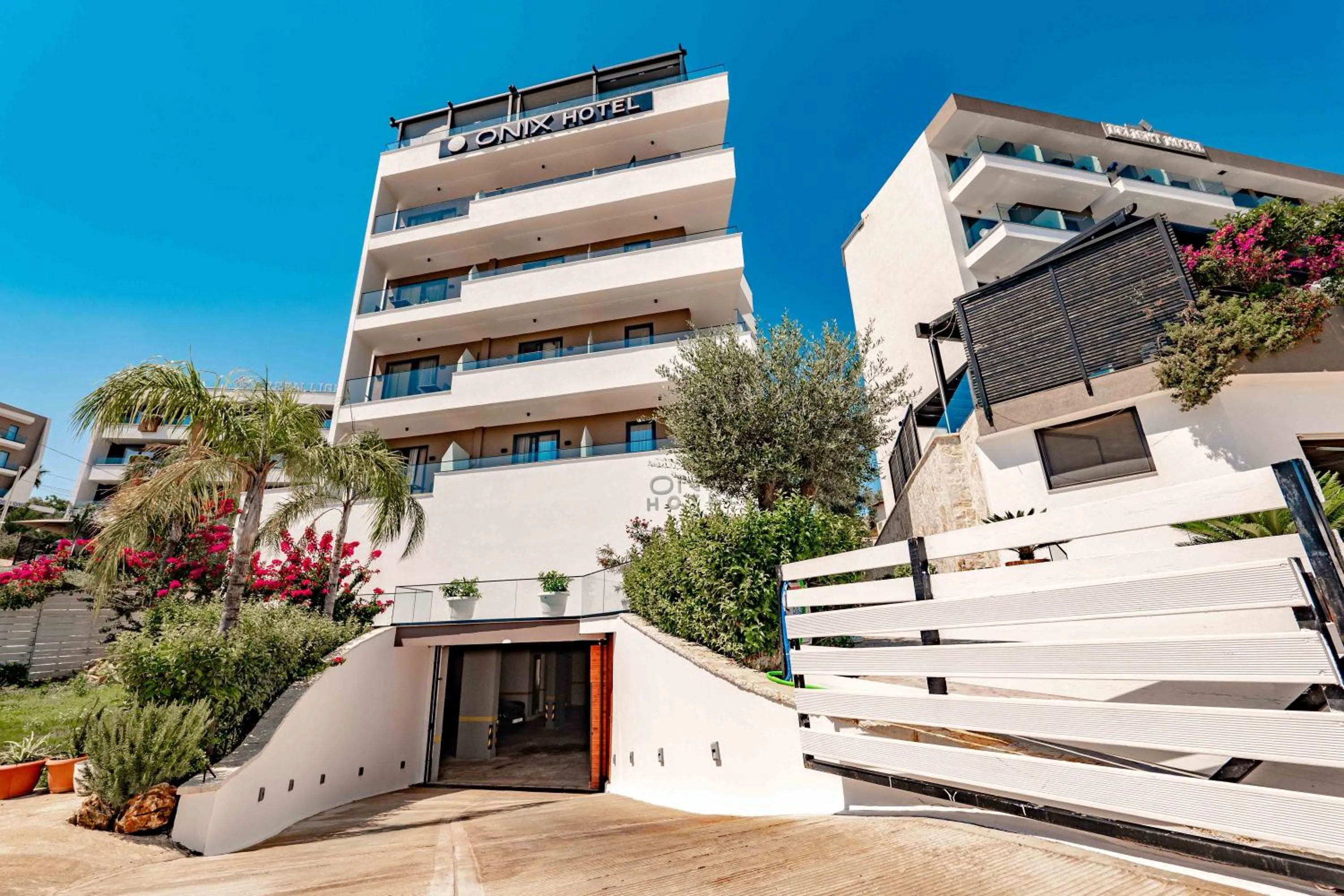 Property building in Hotel Boutique Onix