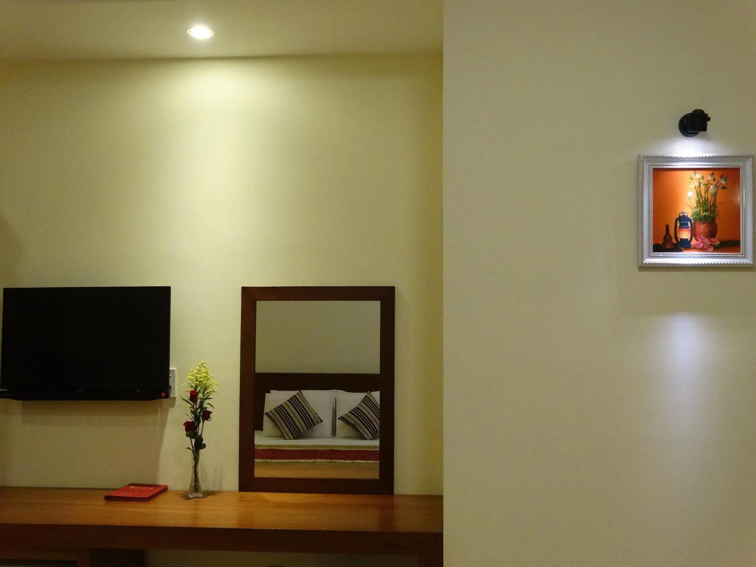 Photo of the whole room in Hoa Vinh Hotel