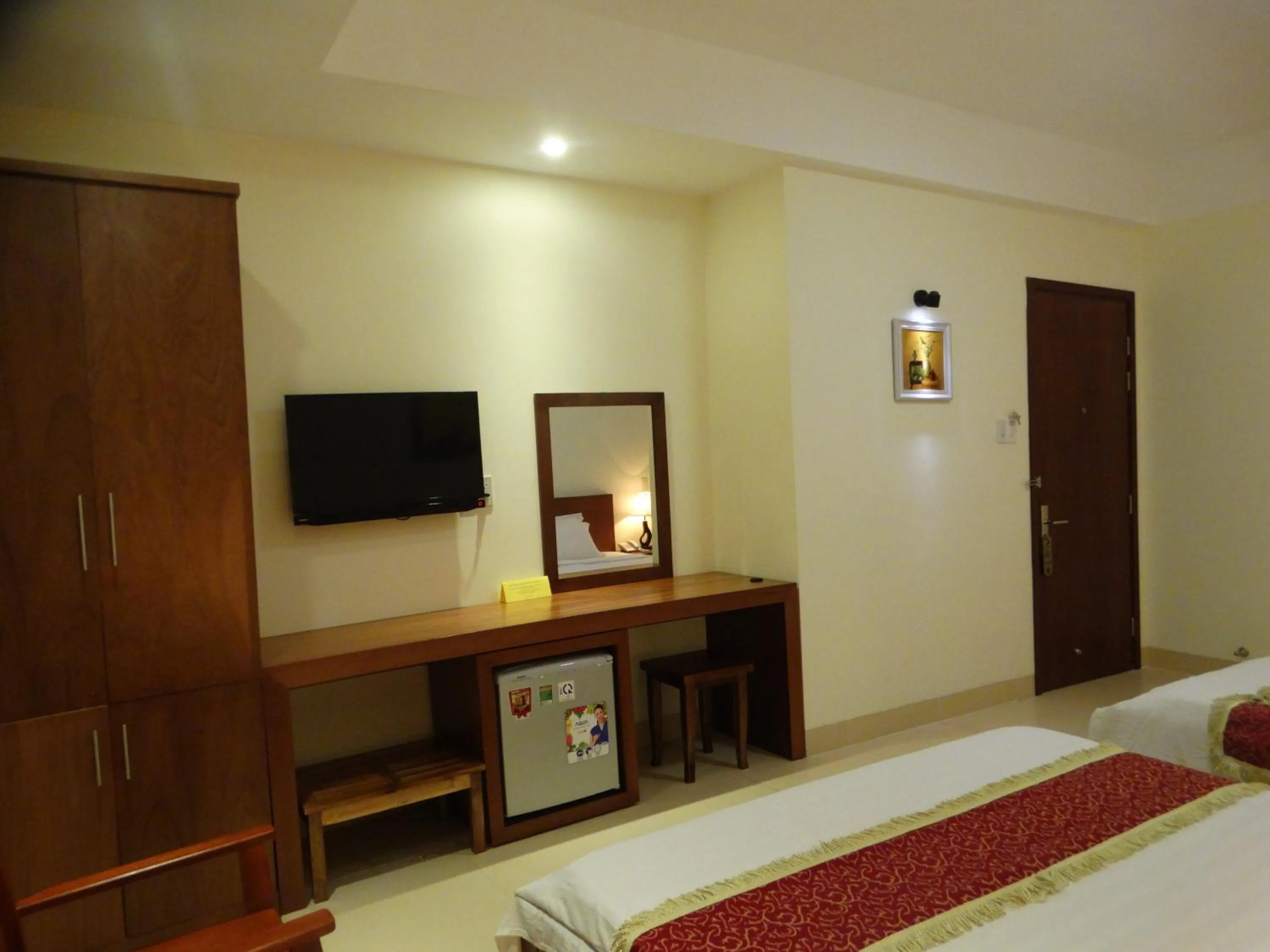 TV and multimedia in Hoa Vinh Hotel