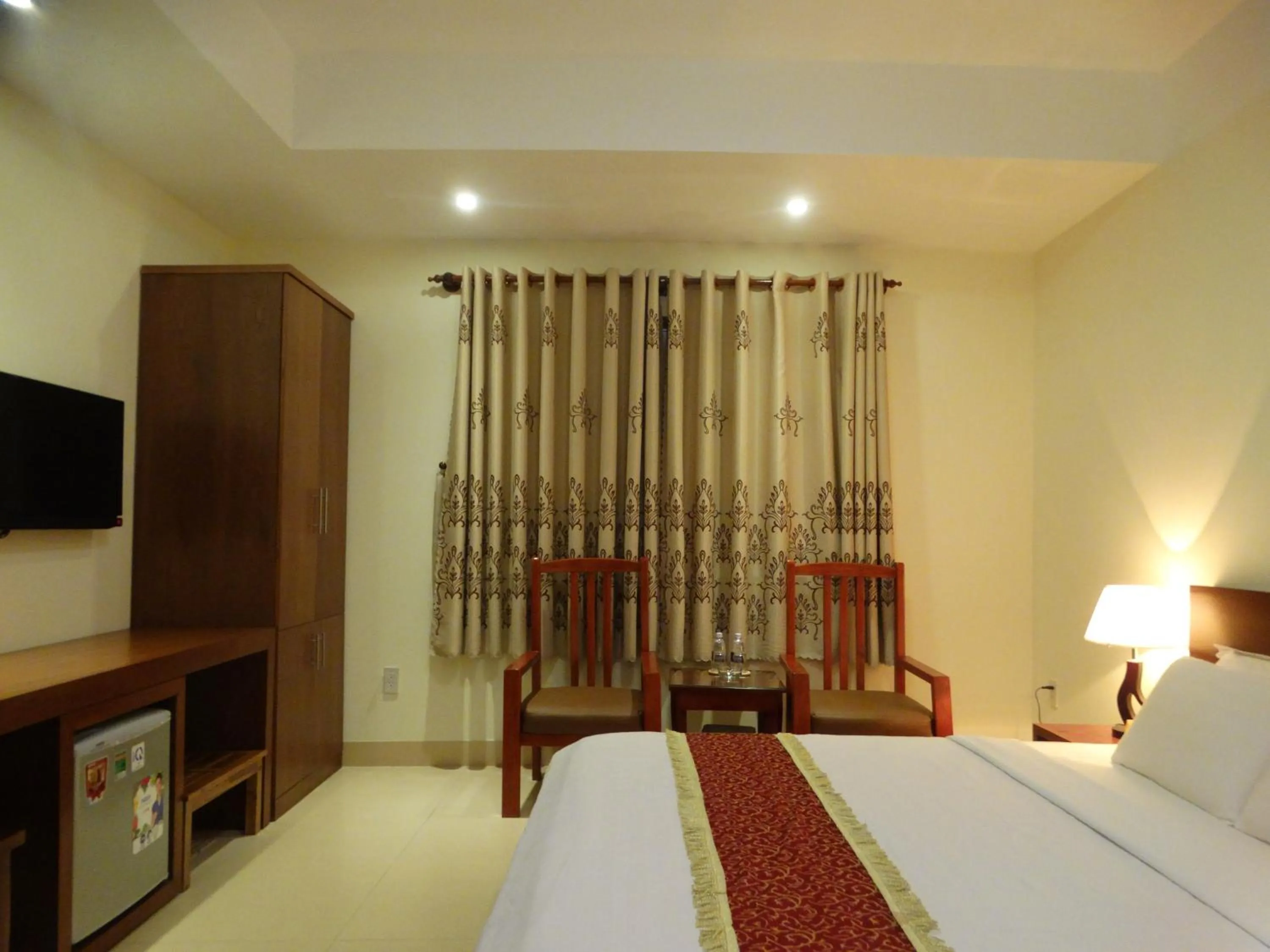 Photo of the whole room in Hoa Vinh Hotel