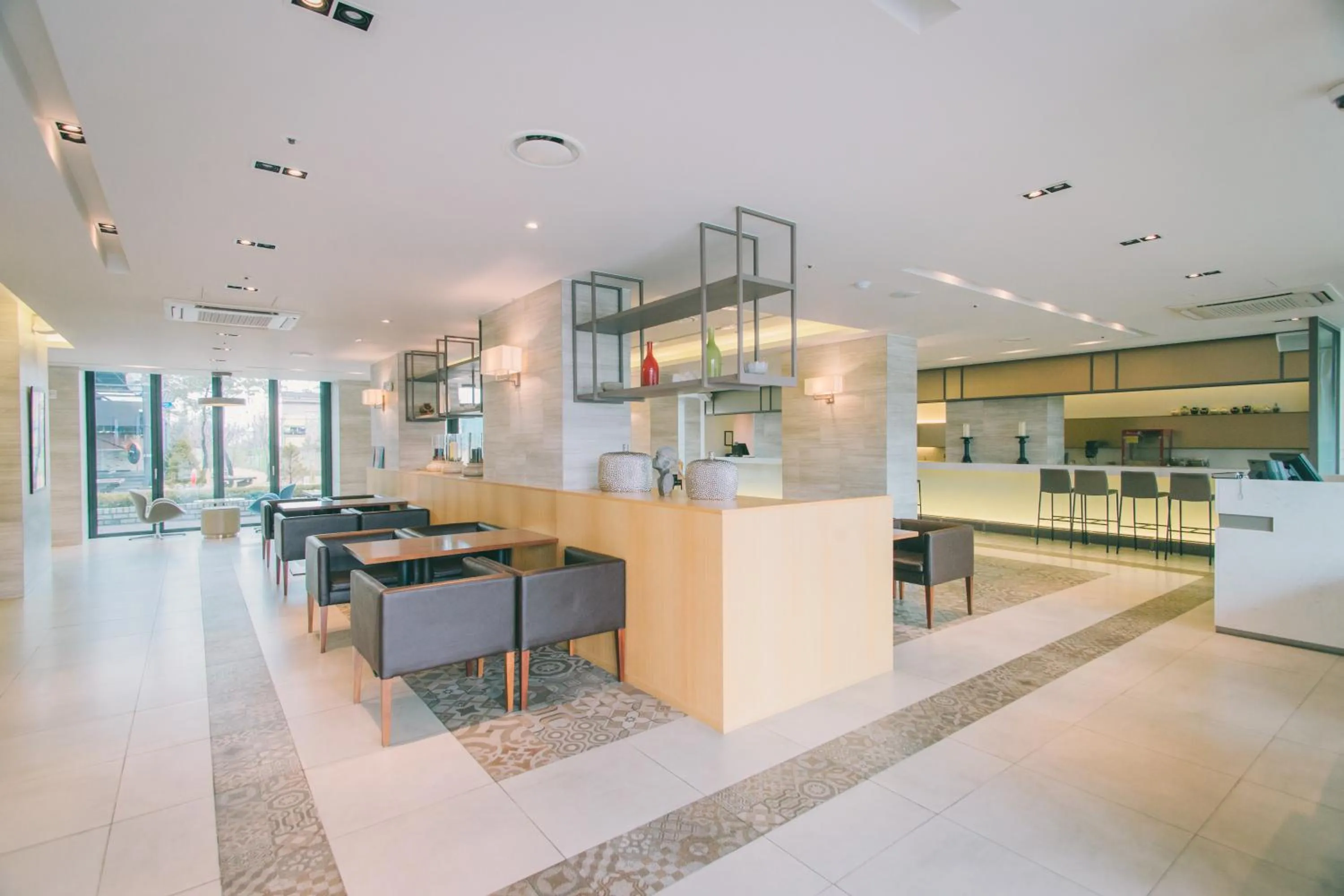 Communal lounge/ TV room in Avonhotel Gunsan