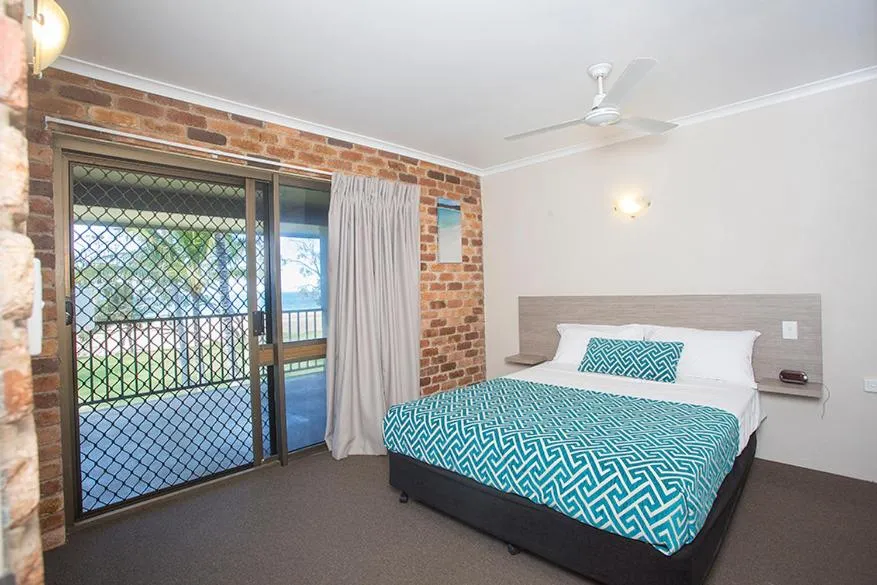 Bedroom in Sarina Beach Motel