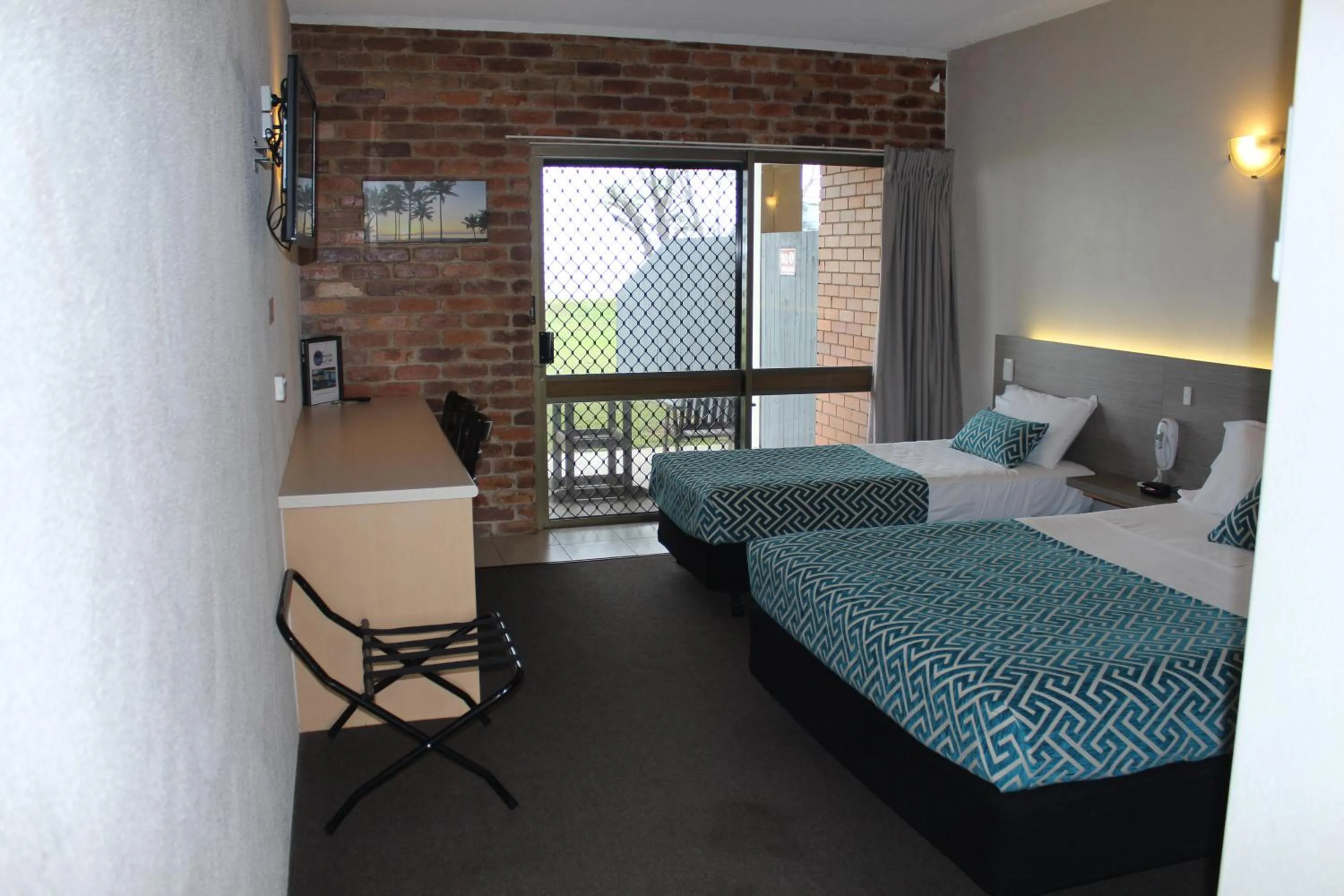 Photo of the whole room in Sarina Beach Motel