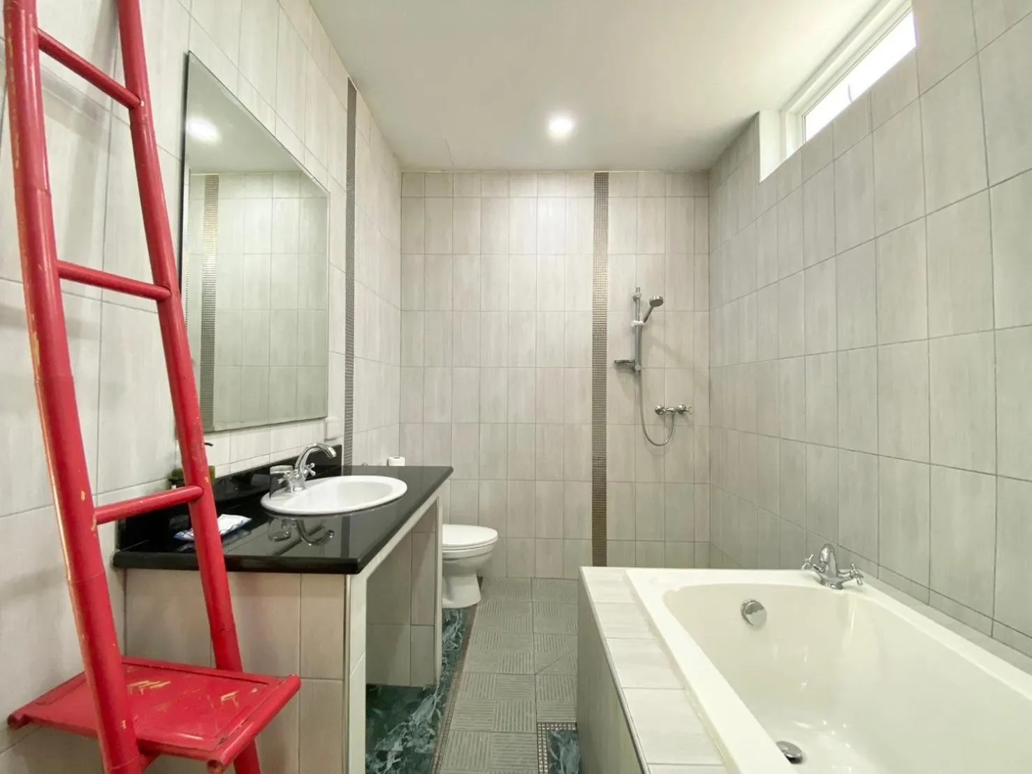 Shower in Chalong - 10 BR Private Pool Villa - Villa Nap Dau - Phuket