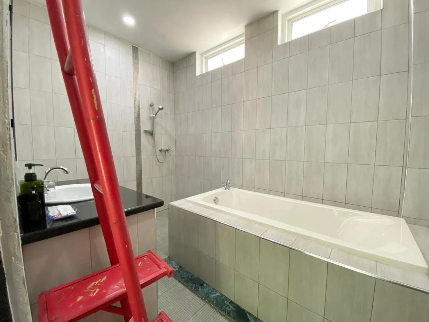 Shower in Chalong - 10 BR Private Pool Villa - Villa Nap Dau - Phuket