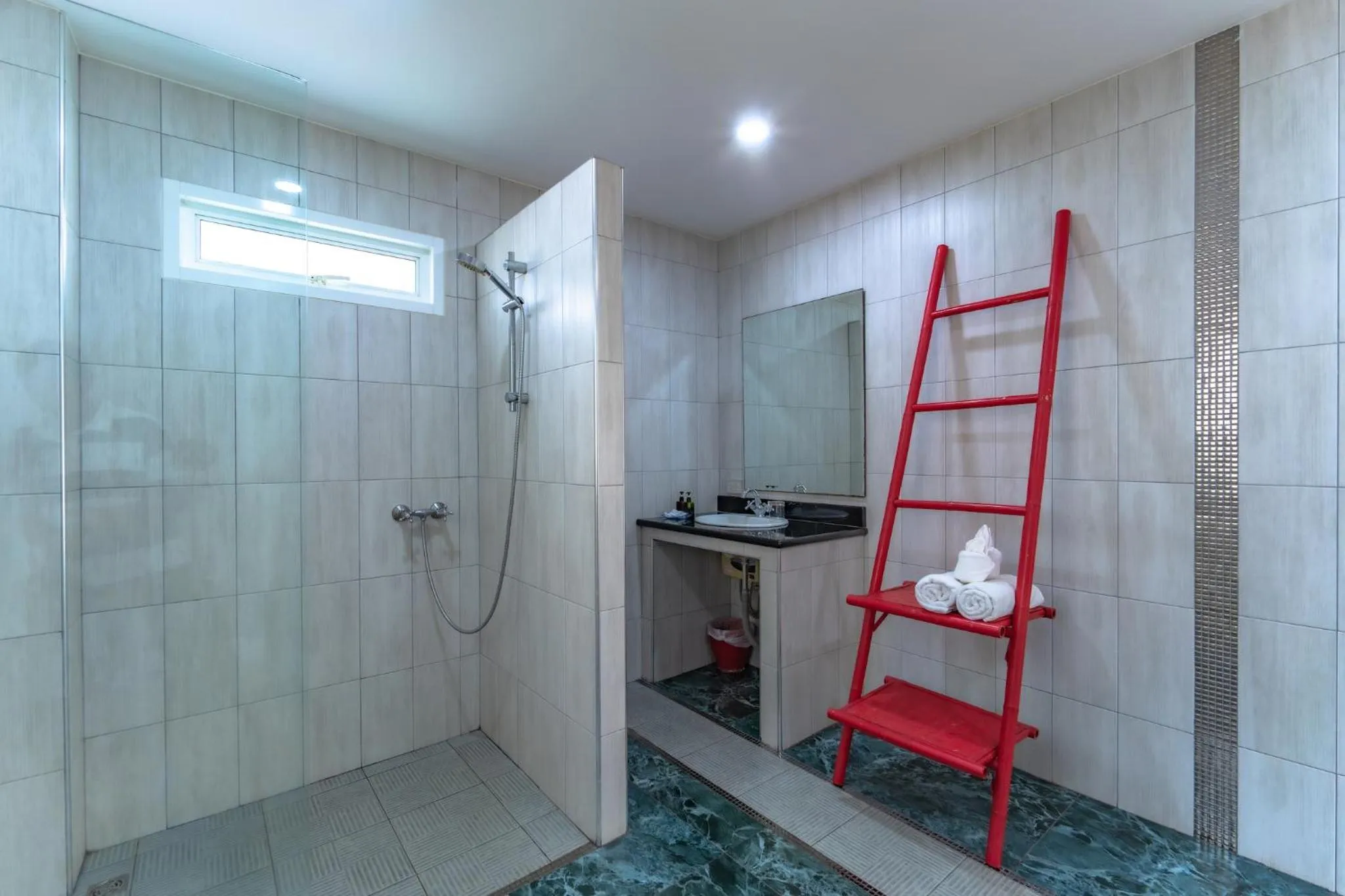 Shower in Chalong - 10 BR Private Pool Villa - Villa Nap Dau - Phuket