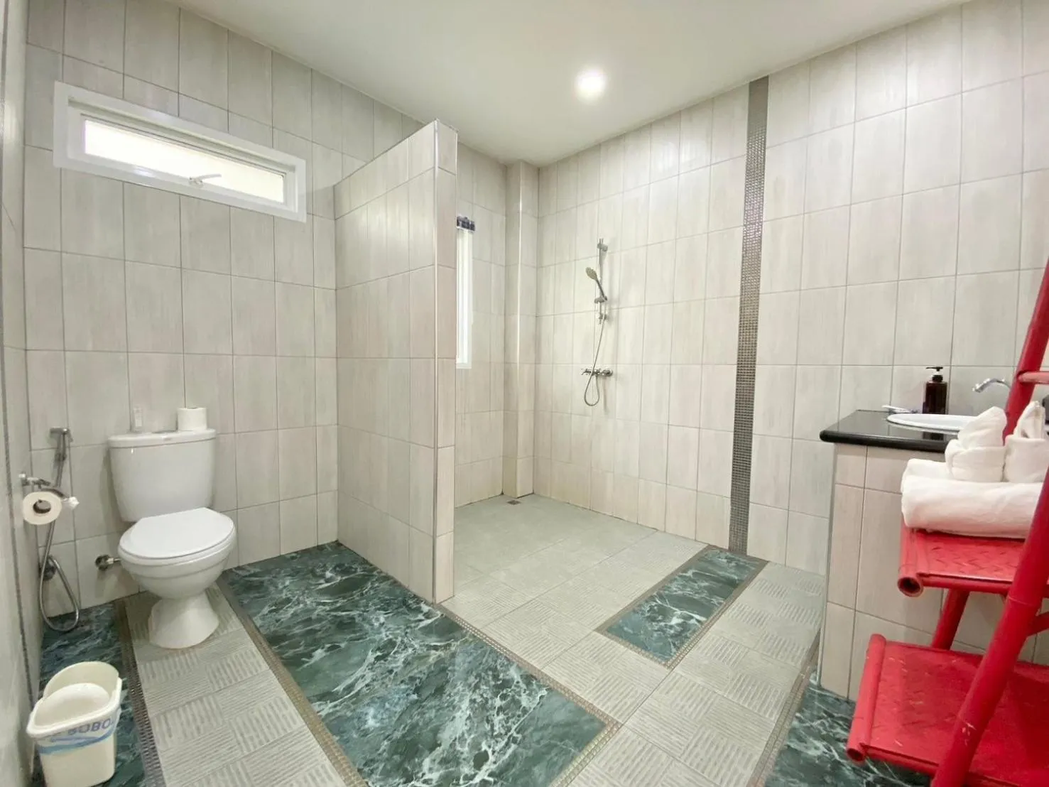 Shower in Chalong - 10 BR Private Pool Villa - Villa Nap Dau - Phuket