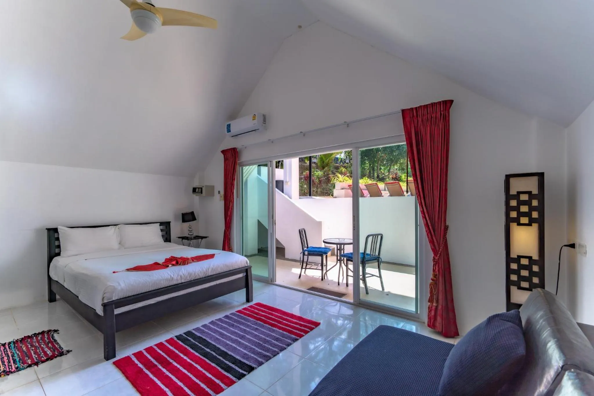 Bed in Chalong - 10 BR Private Pool Villa - Villa Nap Dau - Phuket