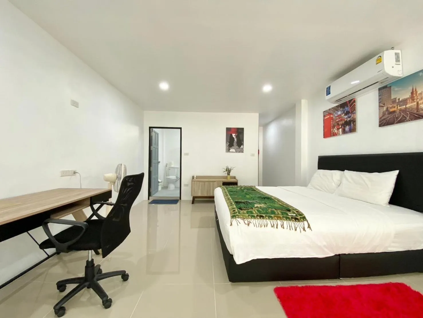 Bed in Chalong - 10 BR Private Pool Villa - Villa Nap Dau - Phuket