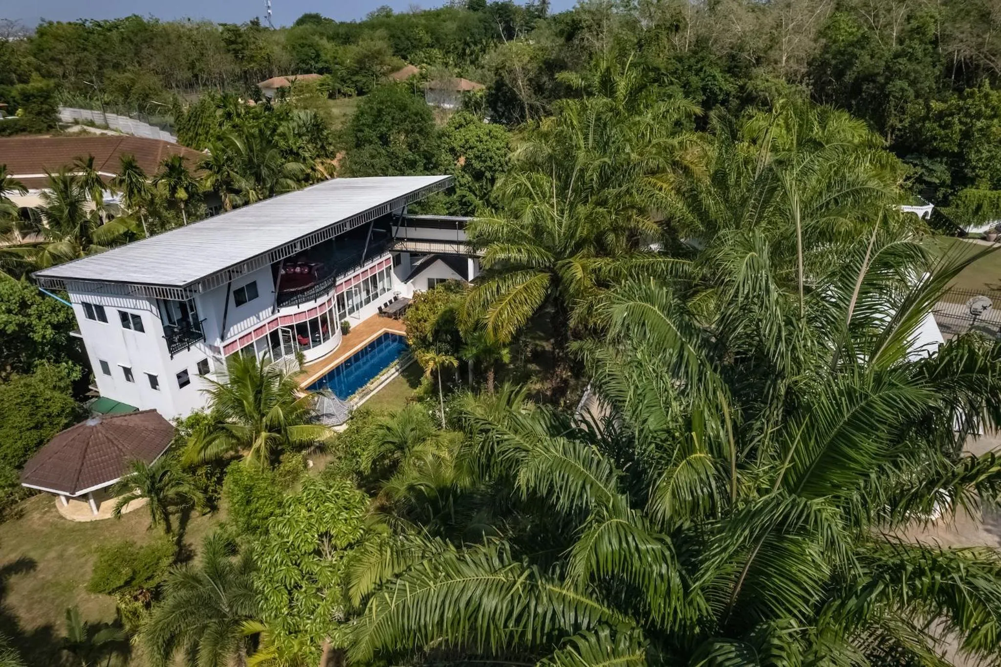 Inner courtyard view in Chalong - 10 BR Private Pool Villa - Villa Nap Dau - Phuket