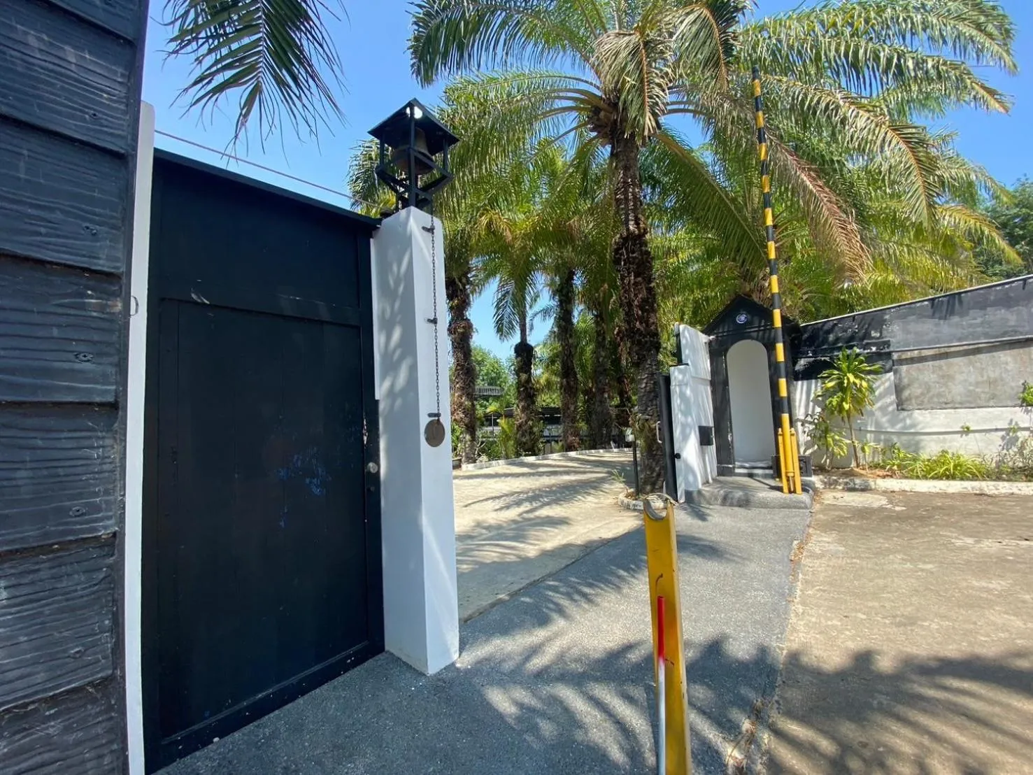 Facade/entrance in Chalong - 10 BR Private Pool Villa - Villa Nap Dau - Phuket