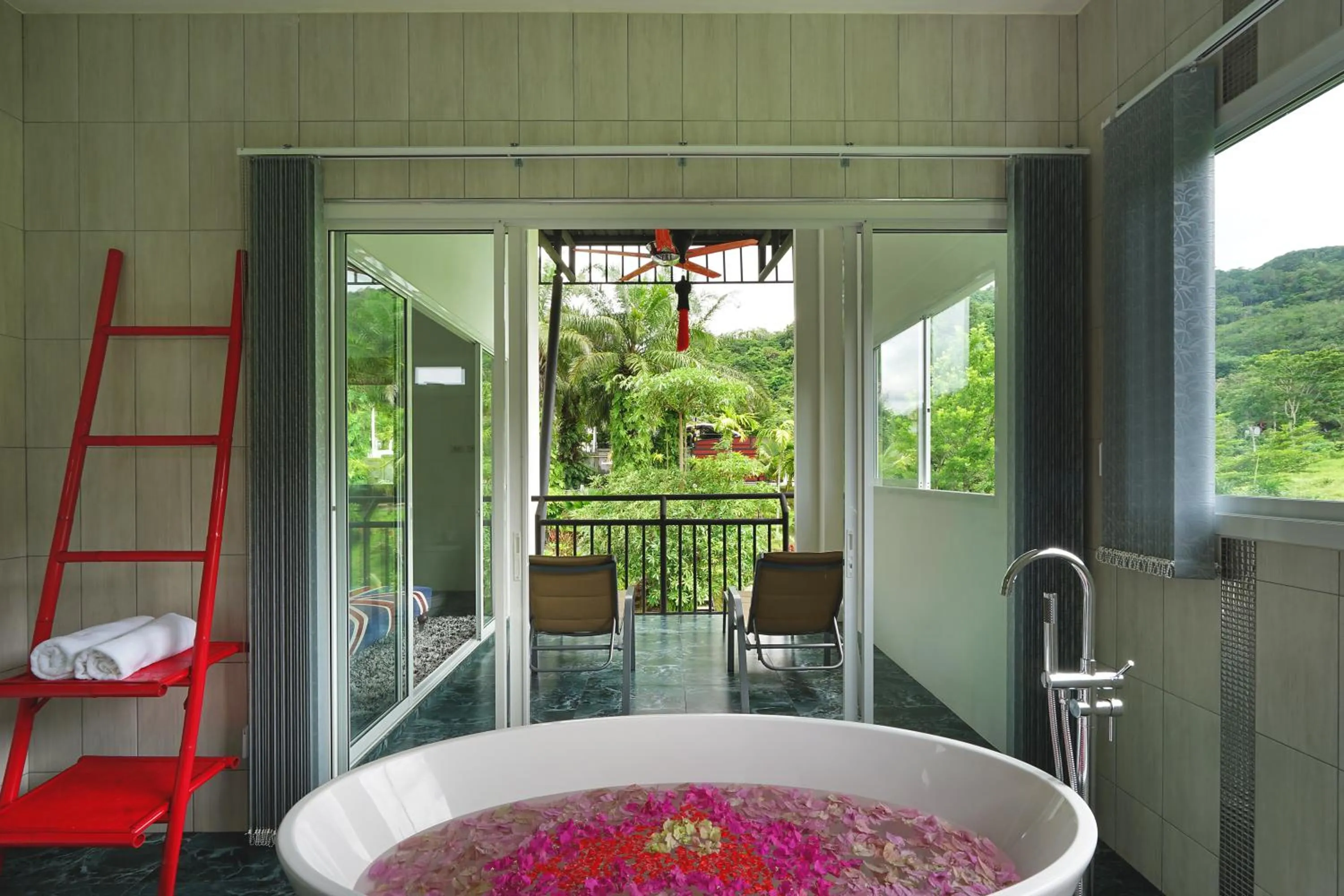 Bathroom in Chalong - 10 BR Private Pool Villa - Villa Nap Dau - Phuket